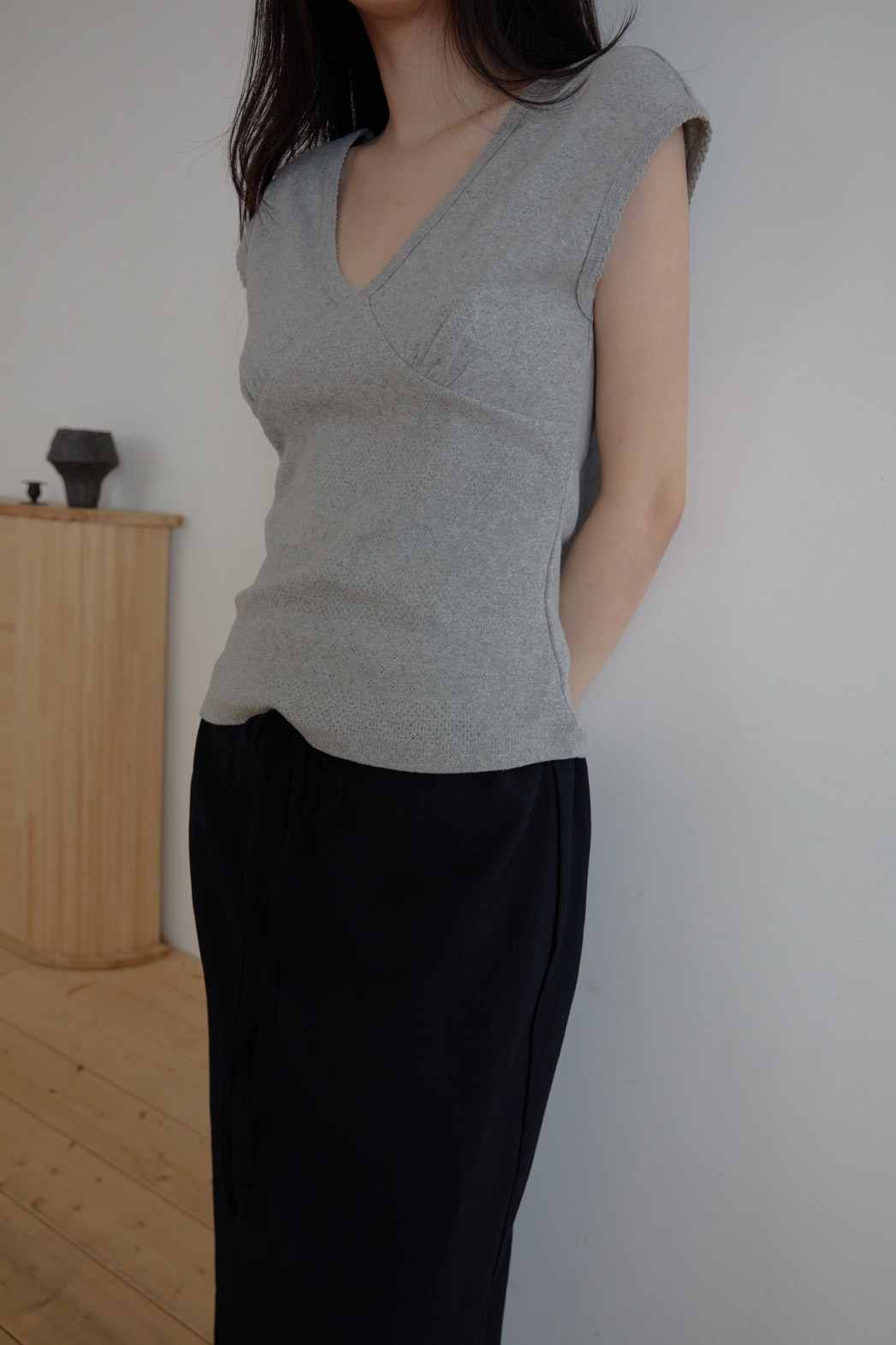 コットンVネックパンチングラインスリム花柄Tシャツオールシーズン | 詳細画像11