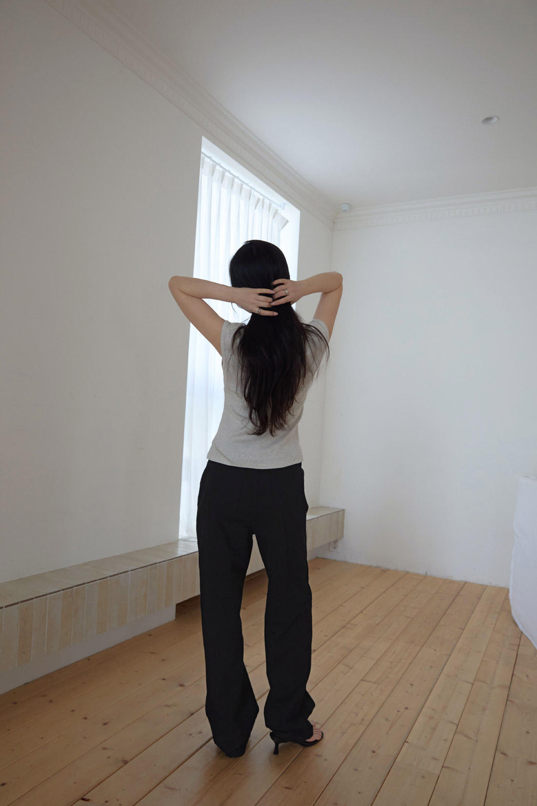 コットンVネックパンチングラインスリム花柄Tシャツオールシーズン | 詳細画像16