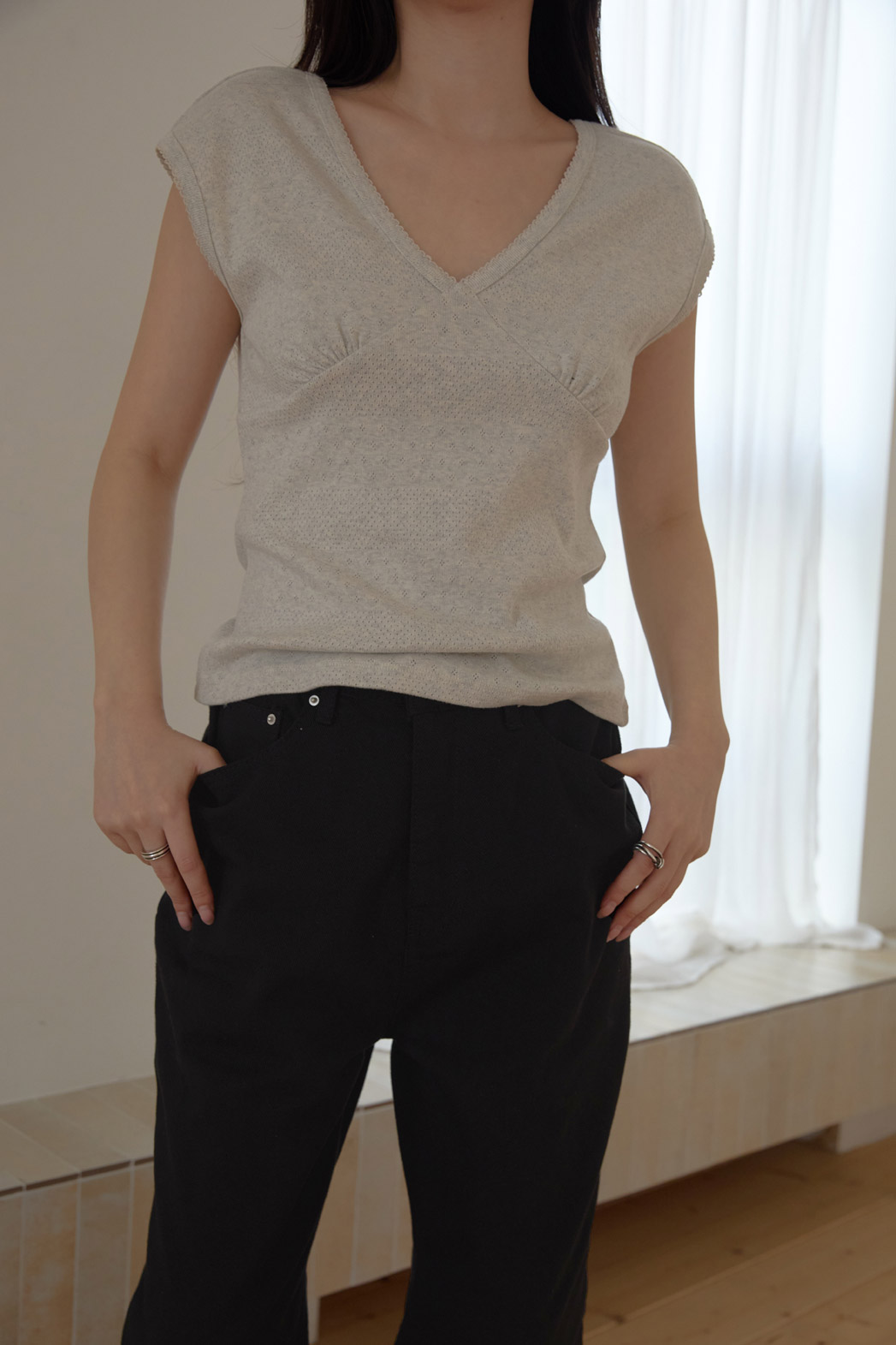 コットンVネックパンチングラインスリム花柄Tシャツオールシーズン | 詳細画像18