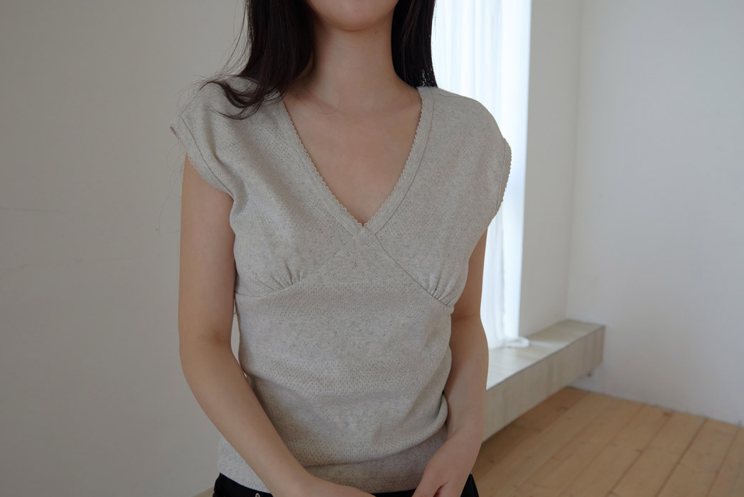 コットンVネックパンチングラインスリム花柄Tシャツオールシーズン | 詳細画像24