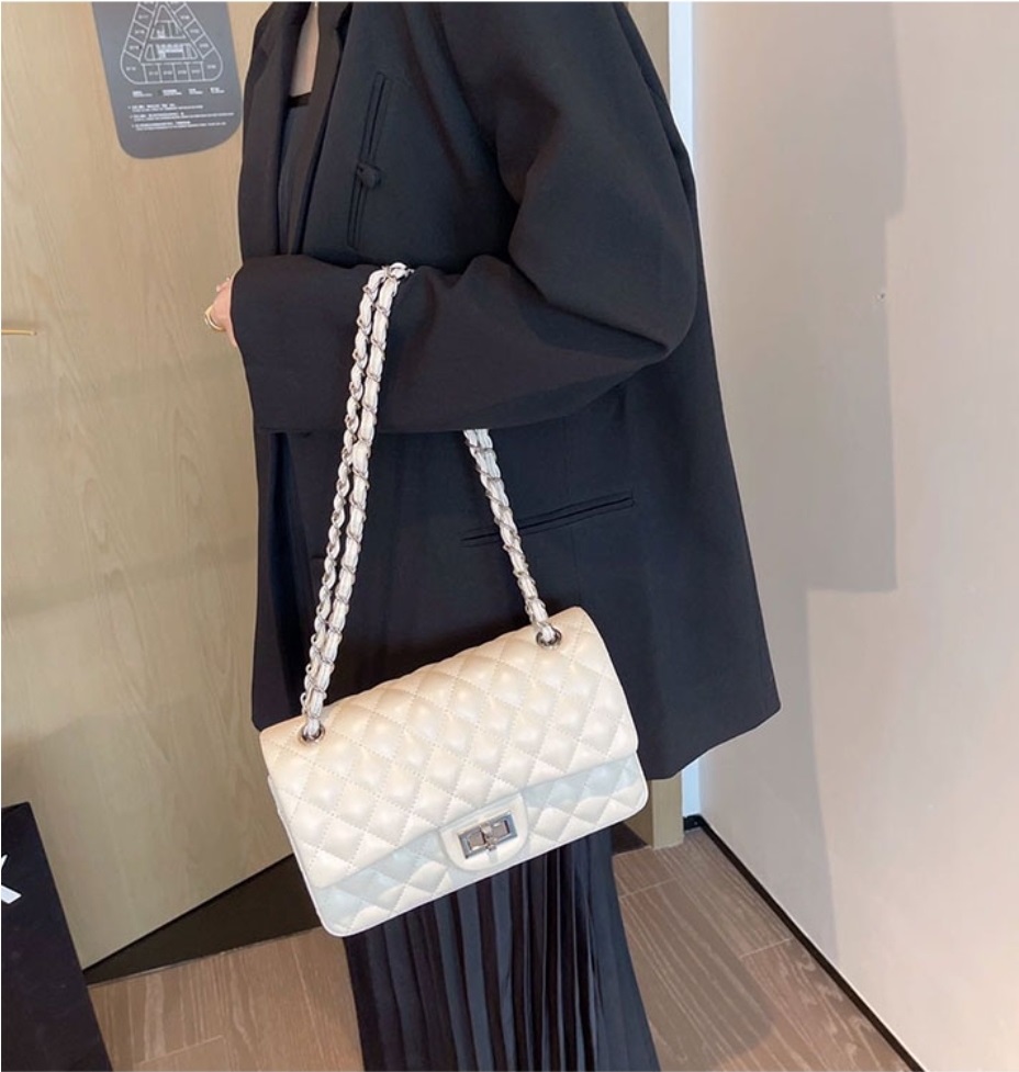 レザー調チェーンエンボスショルダーバッグ | 詳細画像6