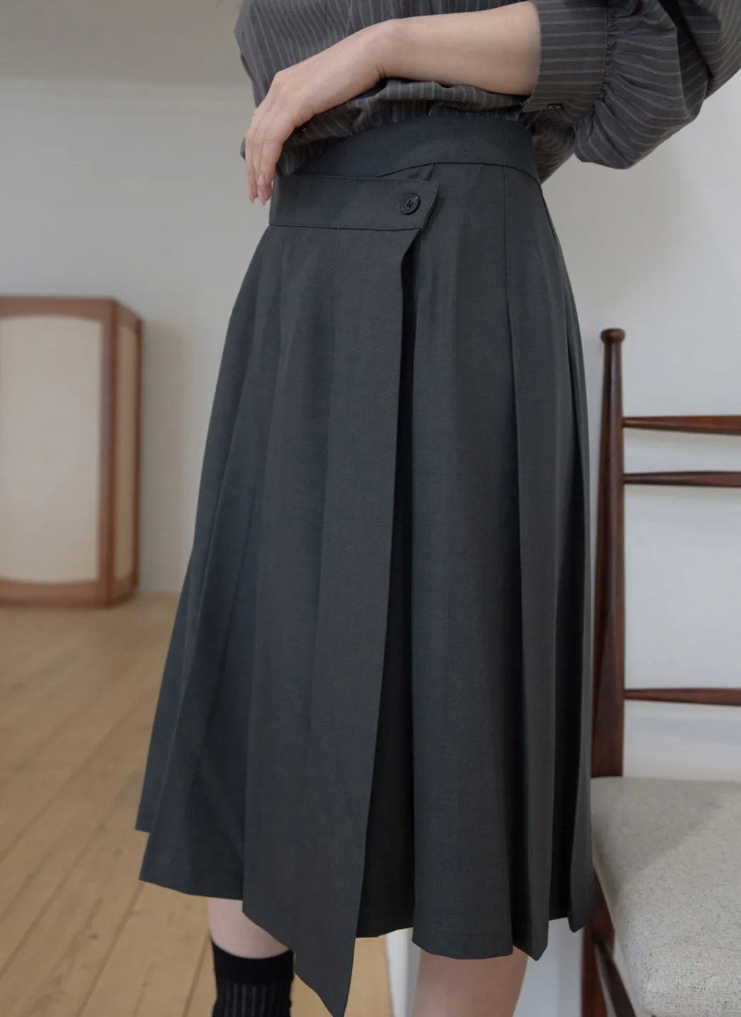 ストレッチベロアボタンラッププリーツミディ無地スカートオールシーズン | 詳細画像1