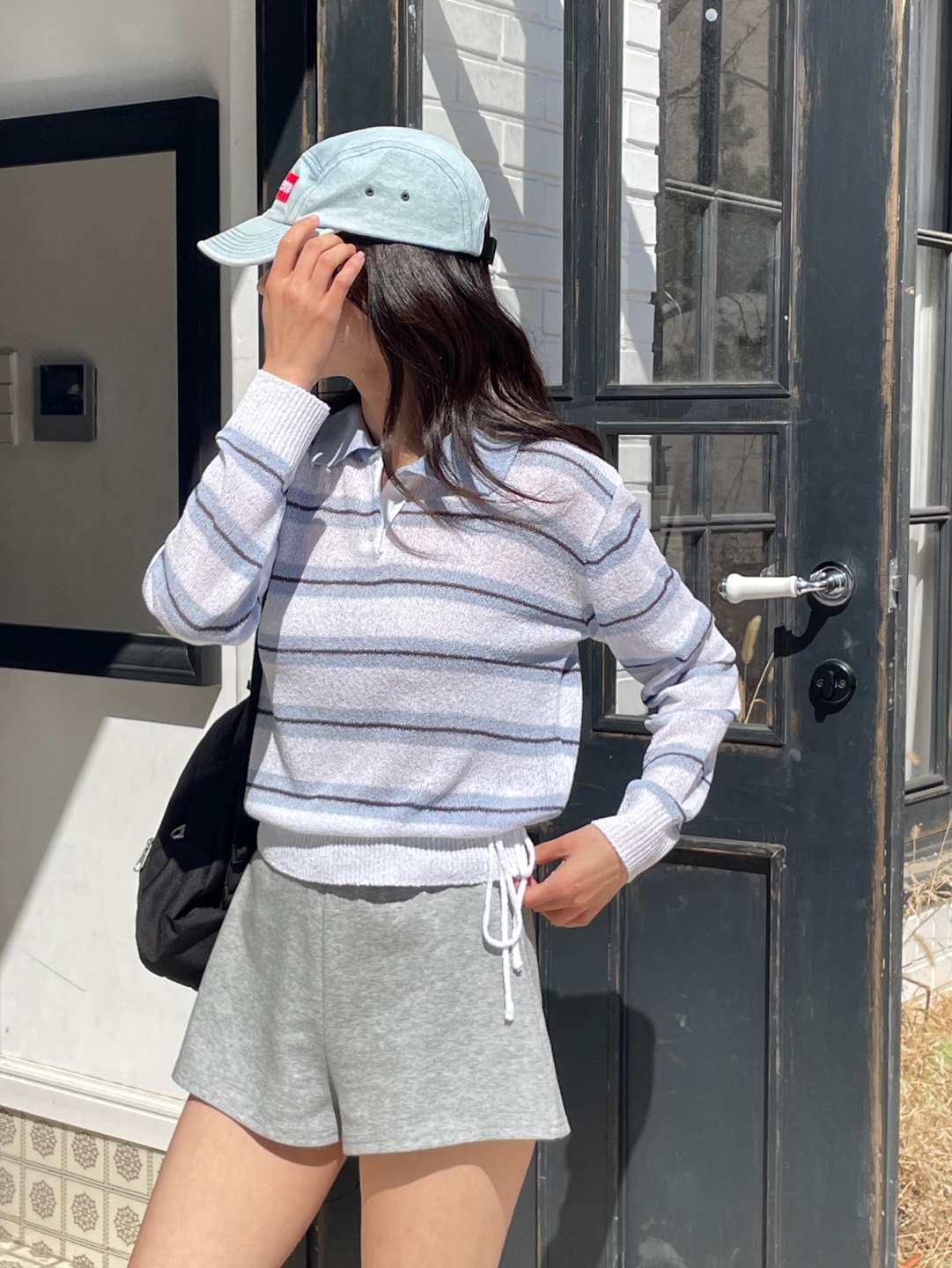 アクリルカラーヘンリーネックドローストリングハーフボタンルーズ長袖ボーダーTシャツ | 詳細画像2