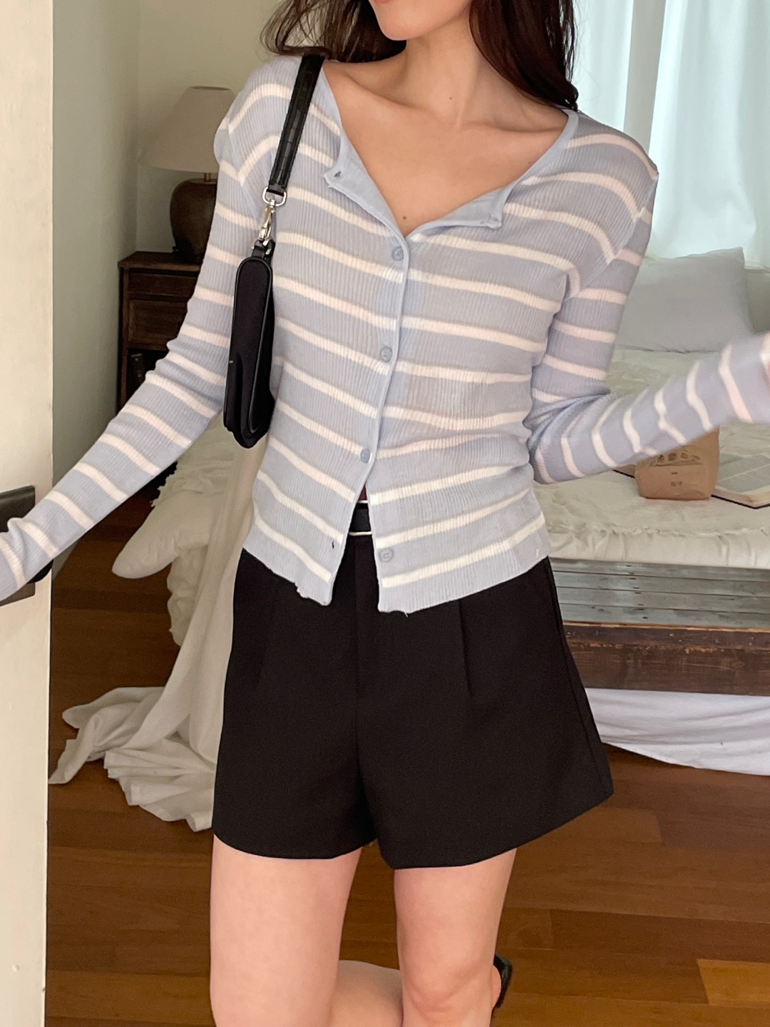 アクリルボタンラウンドネックスリム長袖セミクロップドボーダーカーディガン | 詳細画像8