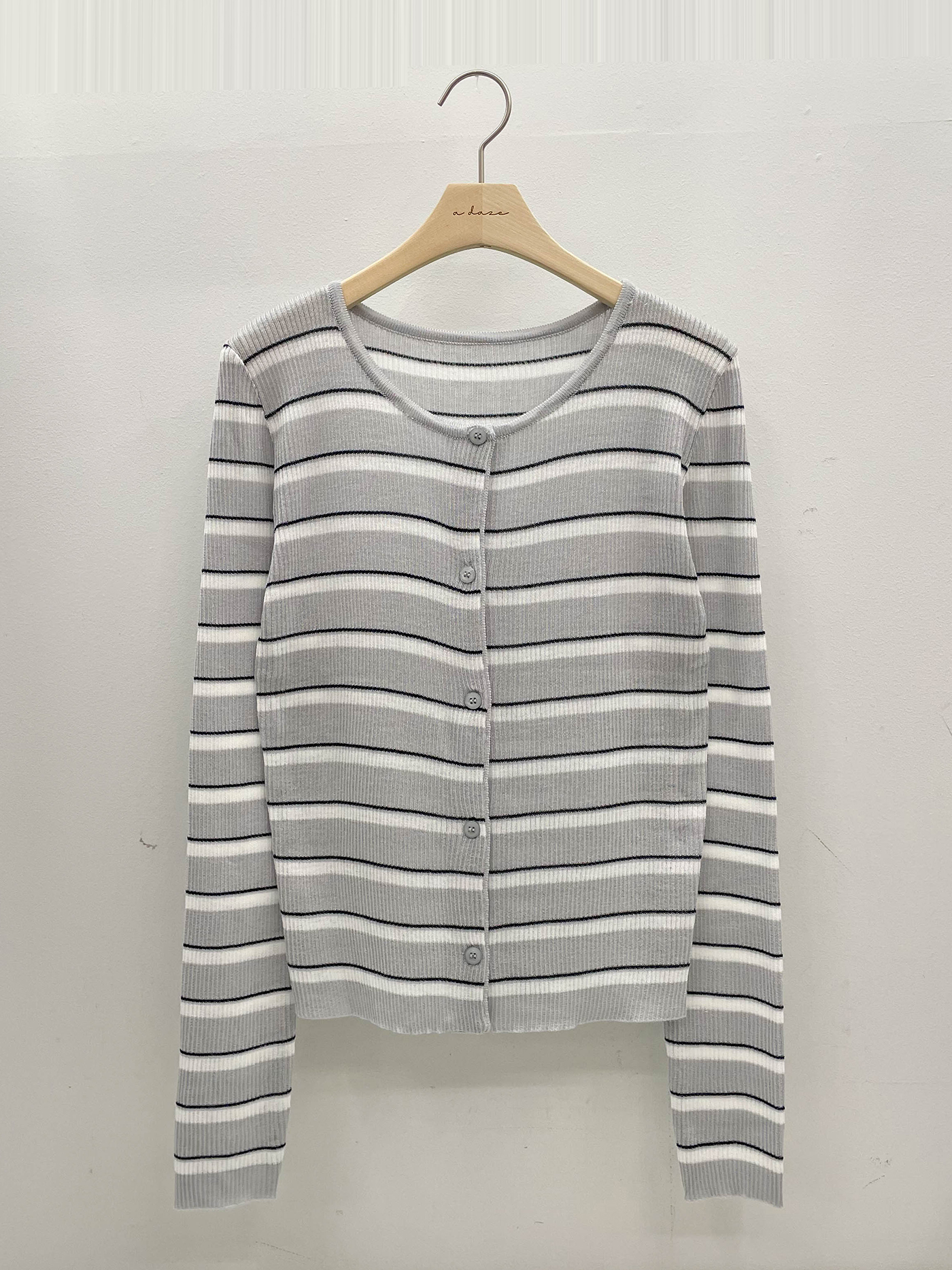 アクリルボタンラウンドネックスリム長袖セミクロップドボーダーカーディガン | 詳細画像14