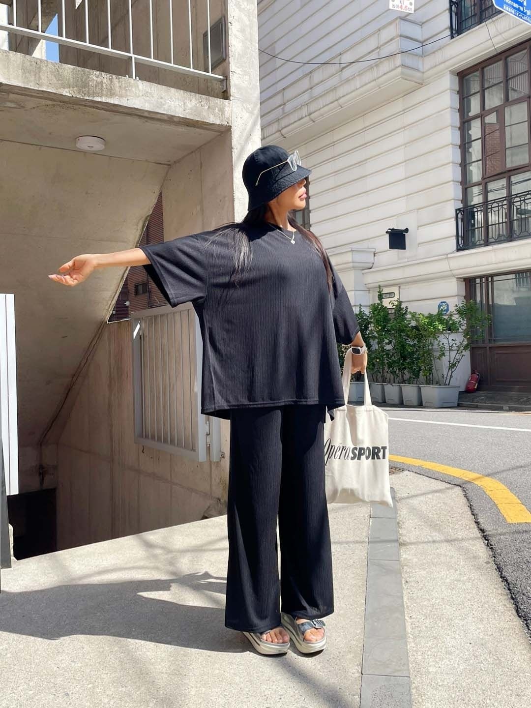 ラウンドネックスリットポケットウエストゴムオーバーサイズ半袖無地セットアップ | 詳細画像2