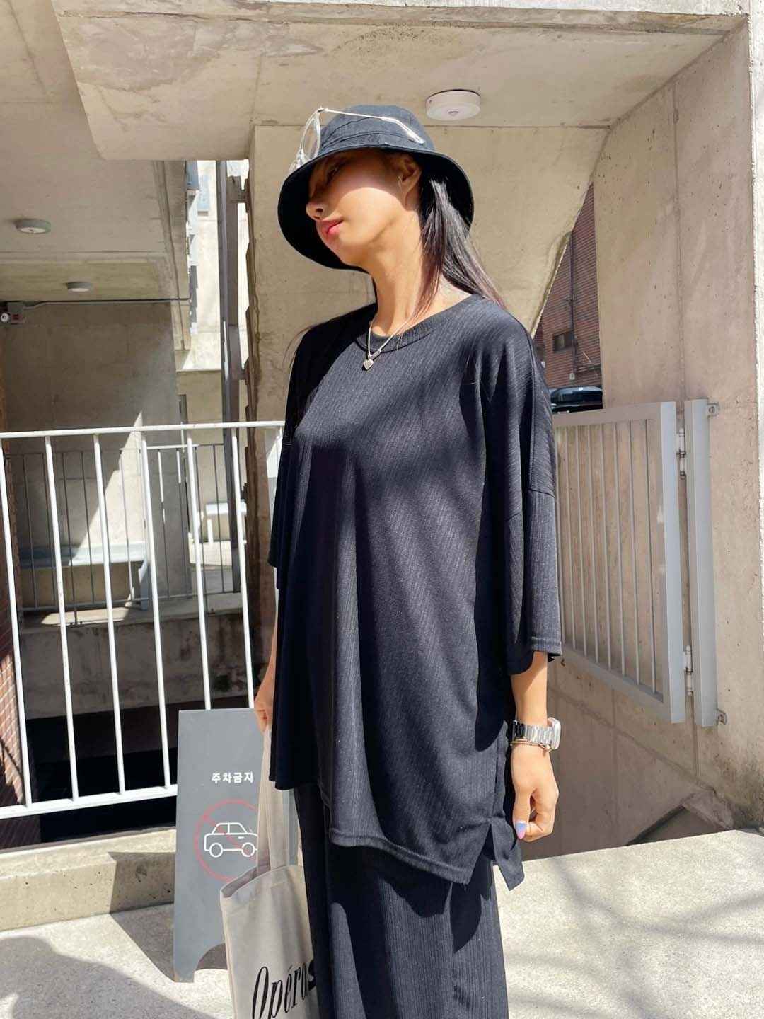 ラウンドネックスリットポケットウエストゴムオーバーサイズ半袖無地セットアップ | 詳細画像6