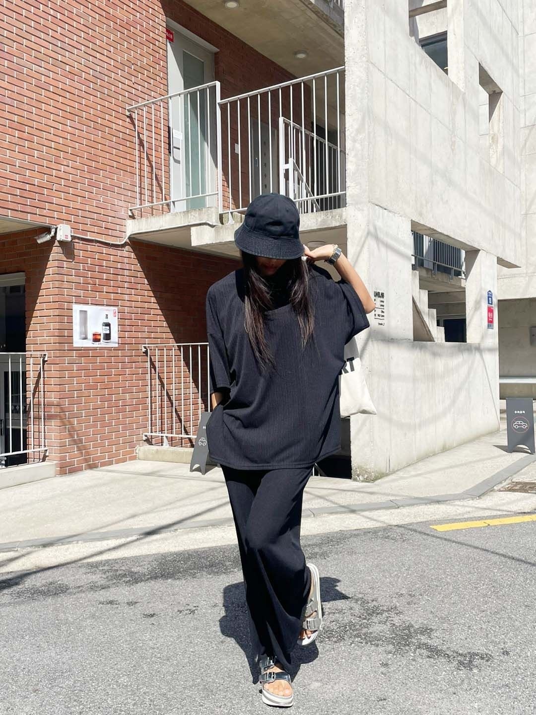 ラウンドネックスリットポケットウエストゴムオーバーサイズ半袖無地セットアップ | 詳細画像14