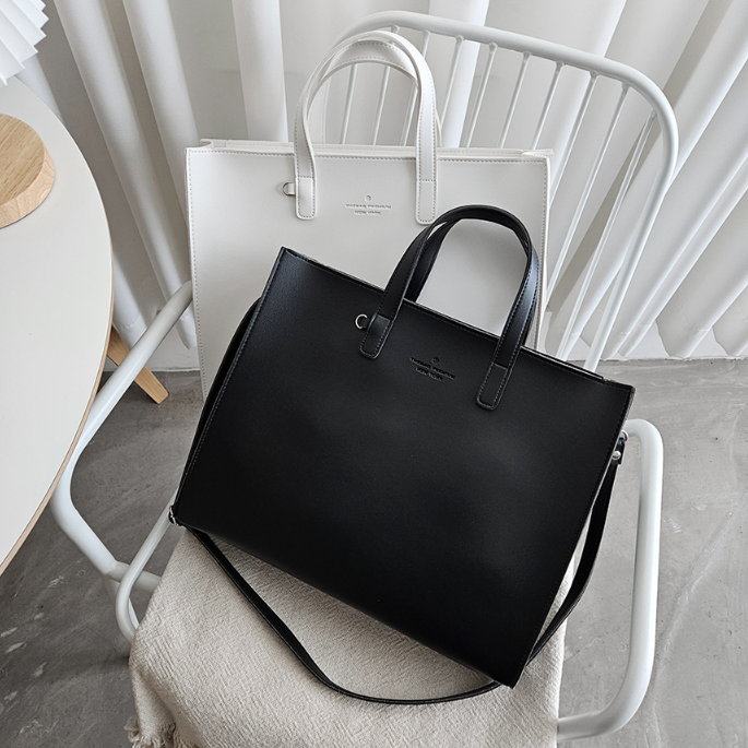 レザー調ビッグショルダーバッグストラップ付 | 詳細画像11