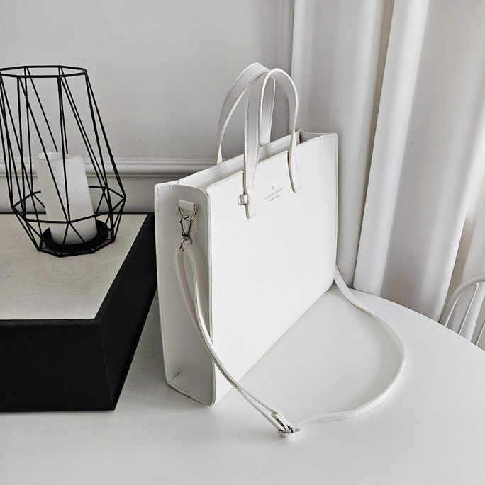 レザー調ビッグショルダーバッグストラップ付 | 詳細画像14