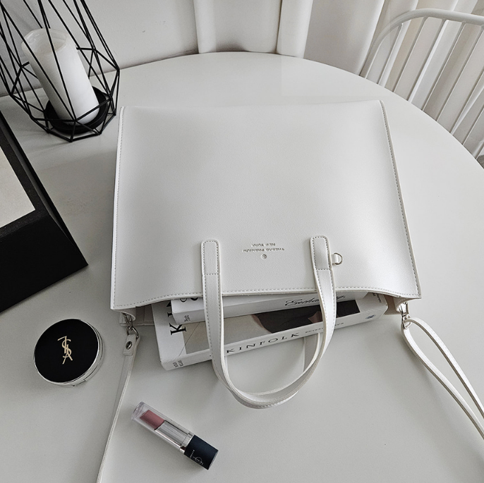 レザー調ビッグショルダーバッグストラップ付 | 詳細画像15