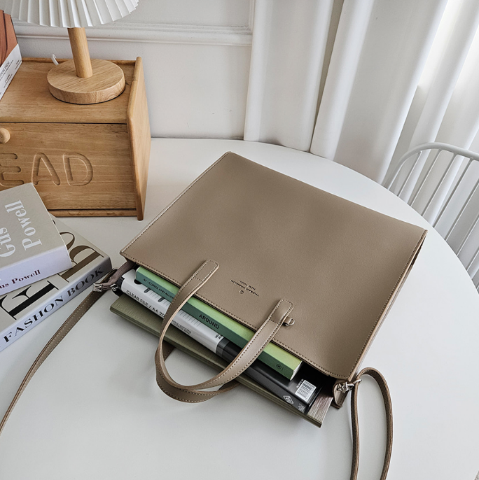 レザー調ビッグショルダーバッグストラップ付 | 詳細画像20