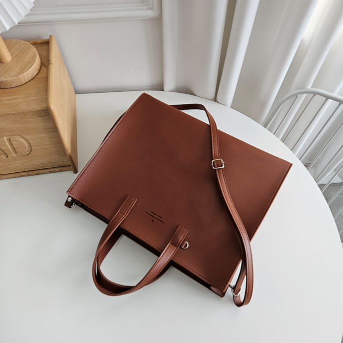 レザー調ビッグショルダーバッグストラップ付 | 詳細画像23