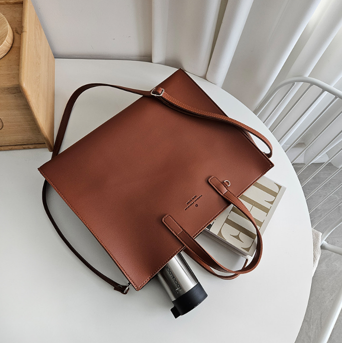 レザー調ビッグショルダーバッグストラップ付 | 詳細画像25