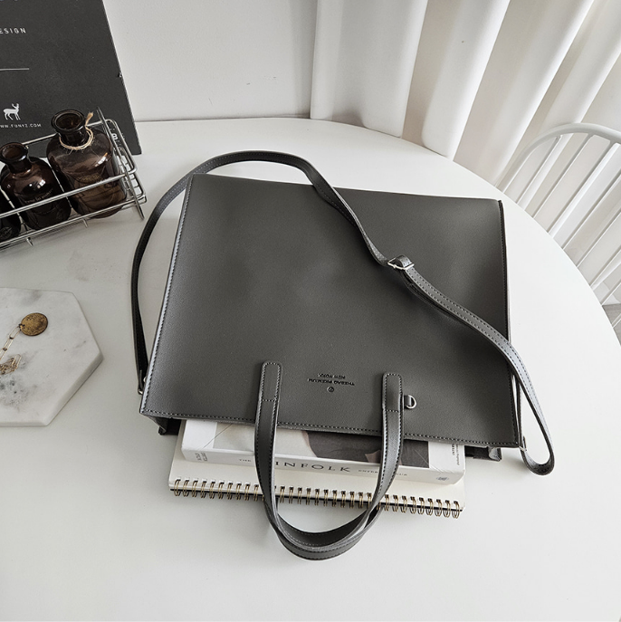 レザー調ビッグショルダーバッグストラップ付 | 詳細画像30