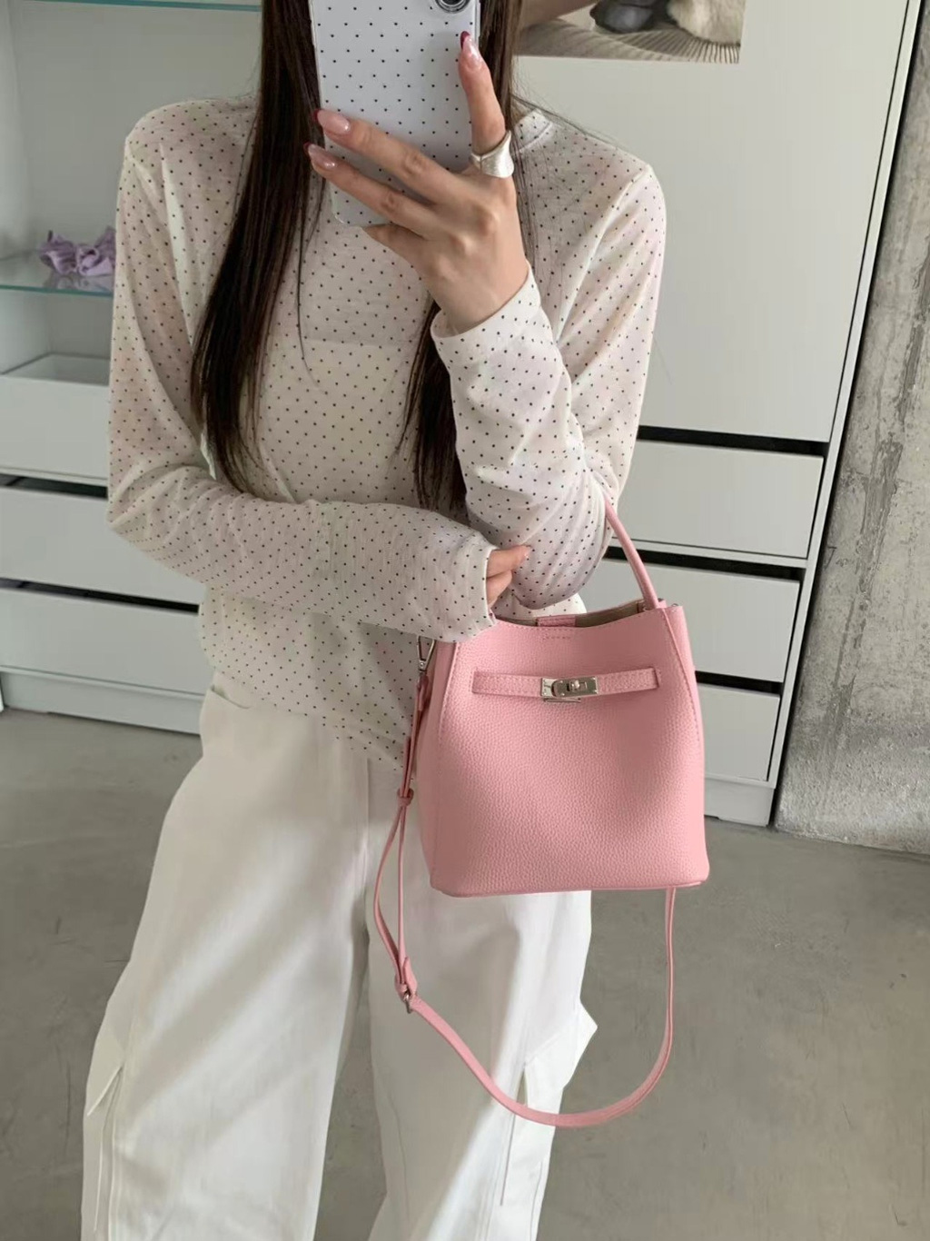 レザー調ショルダーバッグポーチ付 | 詳細画像3