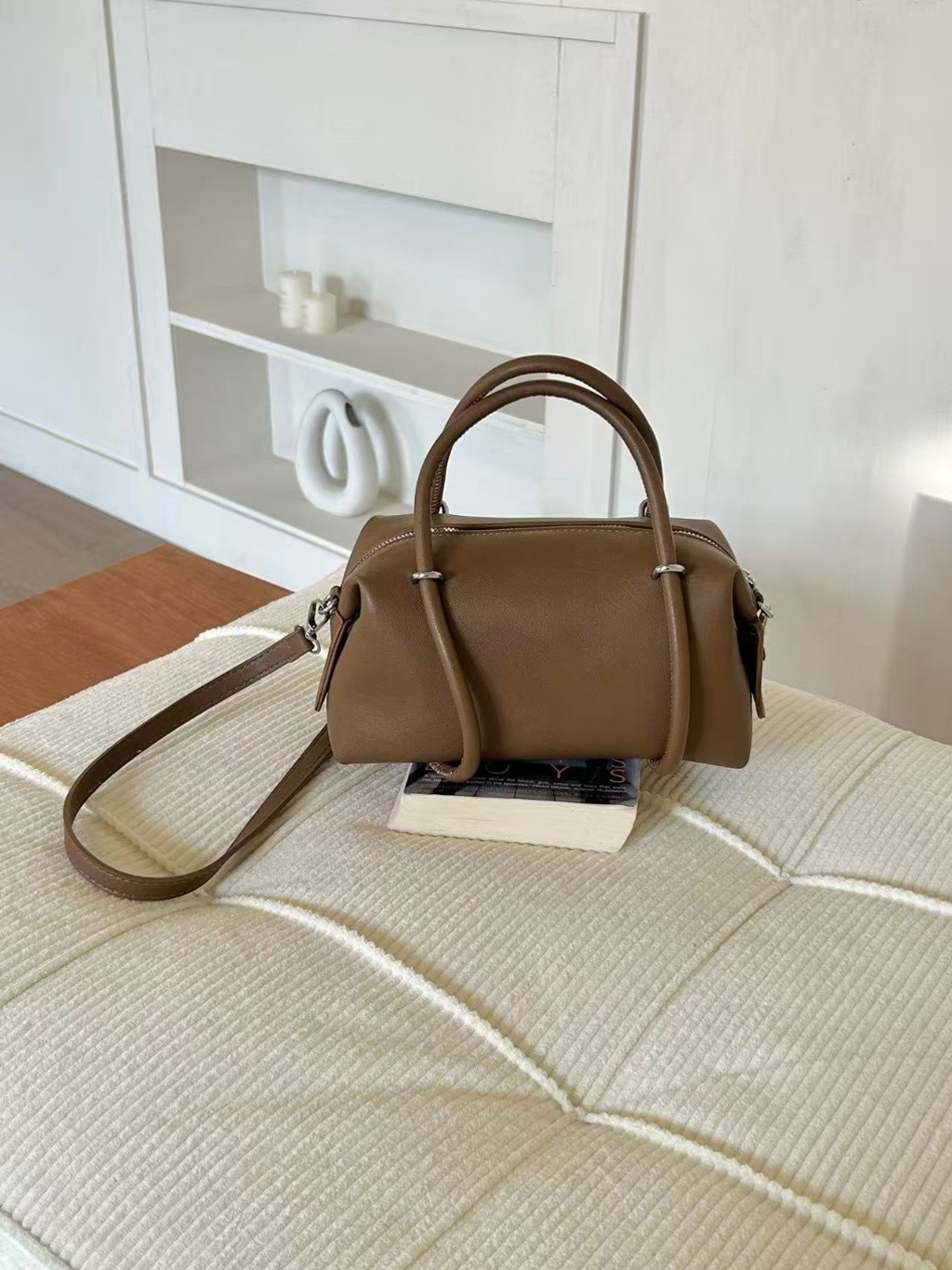 レザー調Hラインショルダーバッグ | 詳細画像16