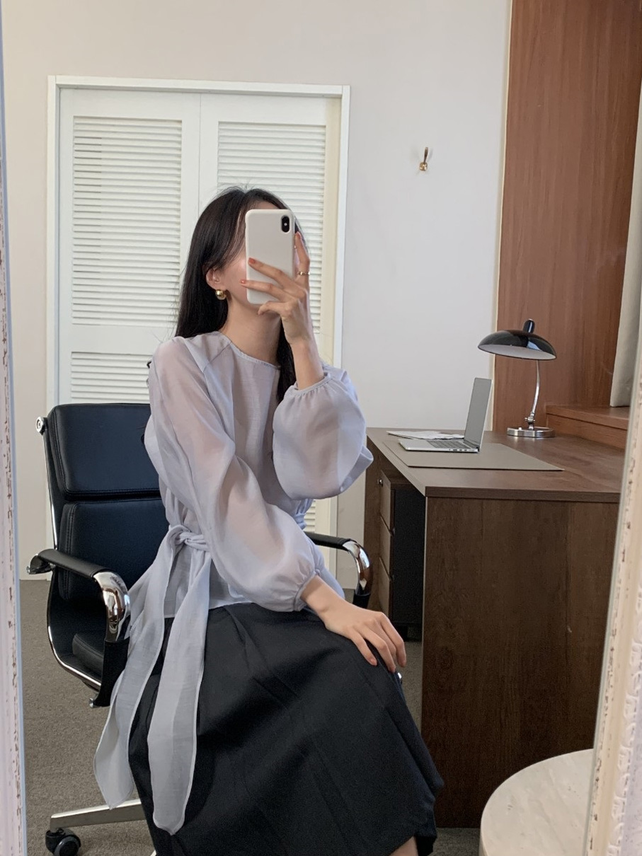 シースルーラウンドネックラップ調長袖ブラウスストラップ付 | 詳細画像3