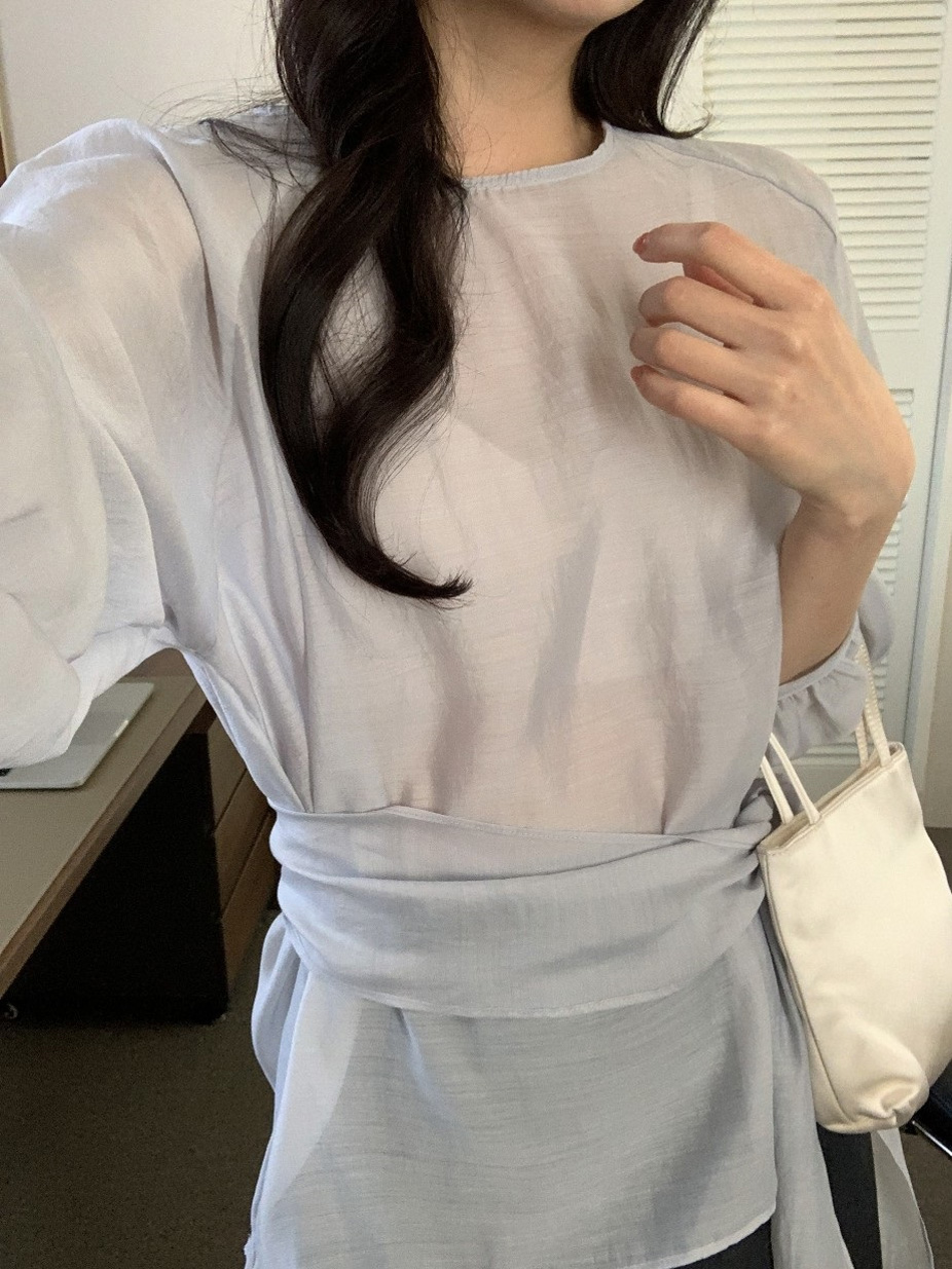 シースルーラウンドネックラップ調長袖ブラウスストラップ付 | 詳細画像4