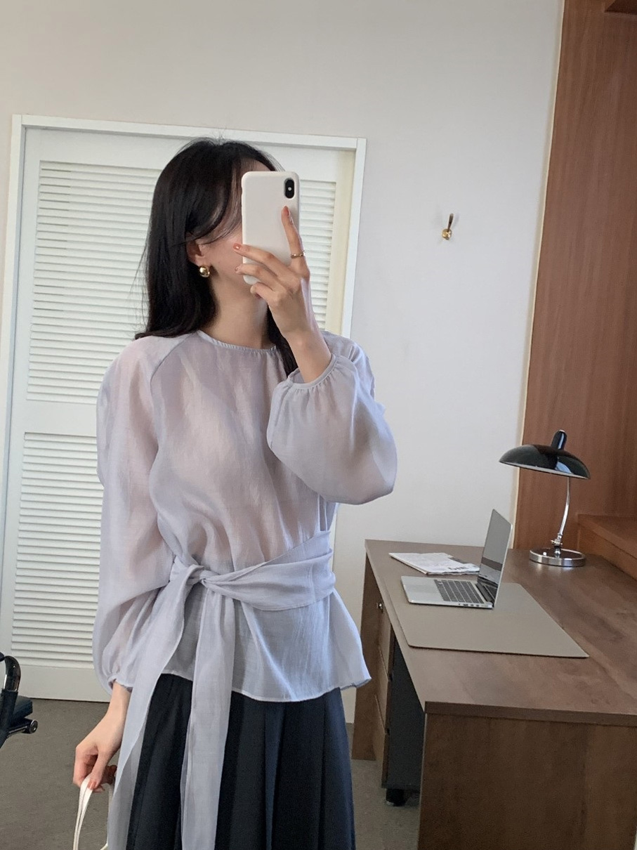 シースルーラウンドネックラップ調長袖ブラウスストラップ付 | 詳細画像2