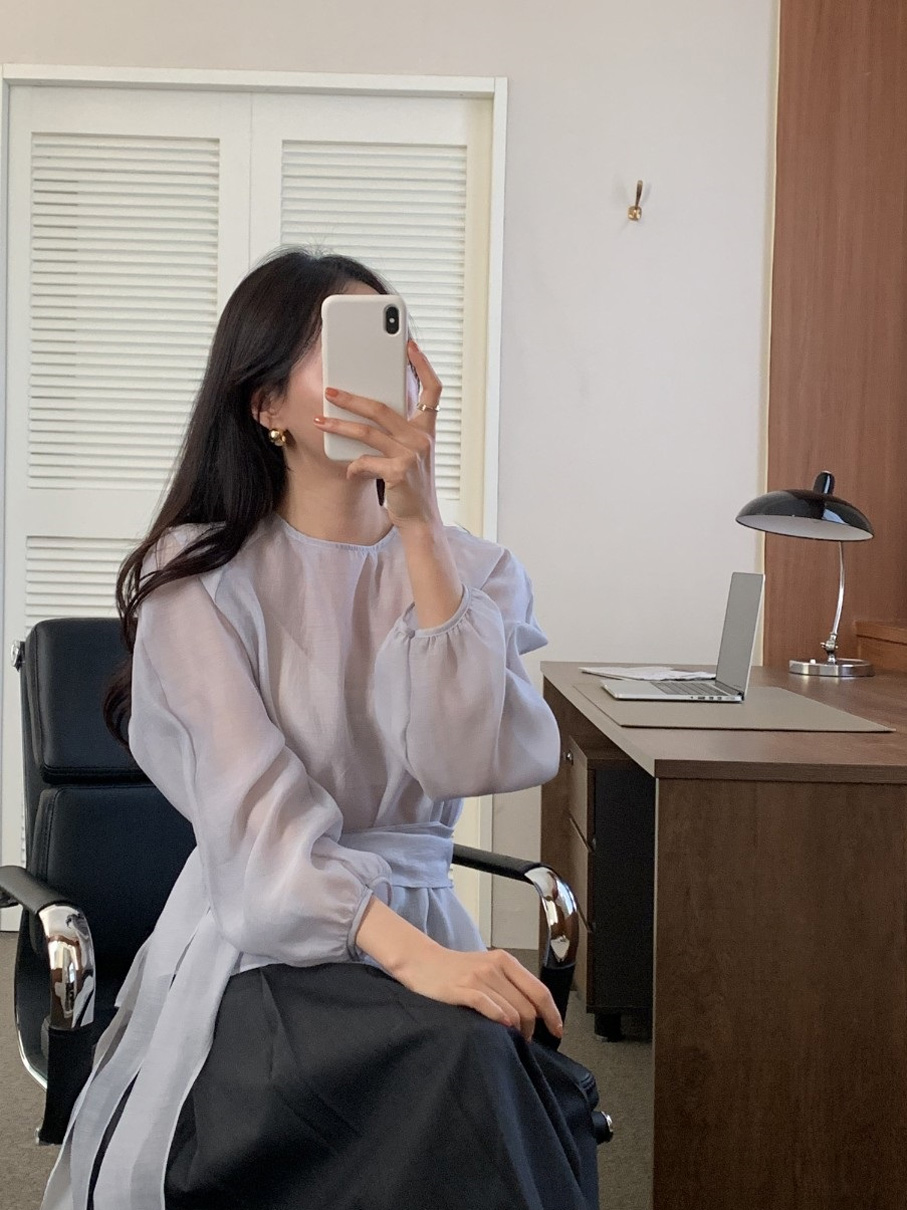 シースルーラウンドネックラップ調長袖ブラウスストラップ付 | 詳細画像9