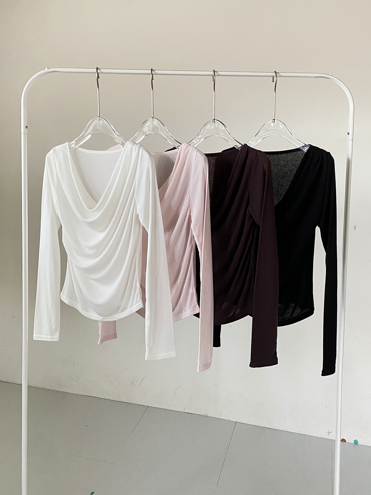 ドレープオフショルダーベーシックスリム長袖Tシャツ | 詳細画像10