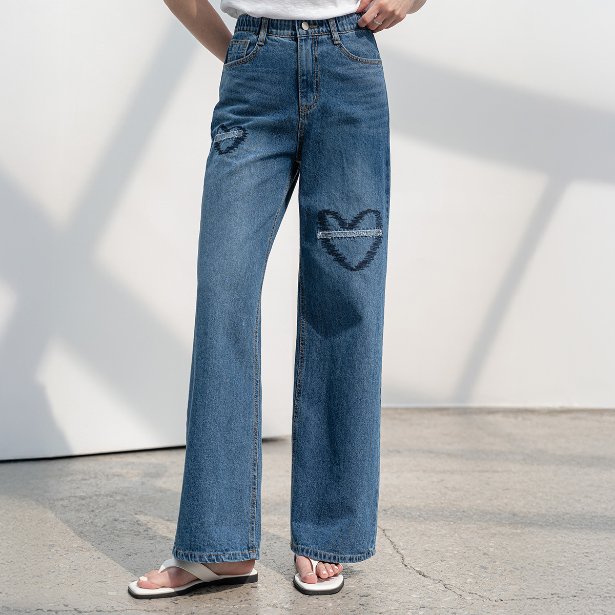 コットンシークレットボタンワイドハート刺繍デニムパンツ