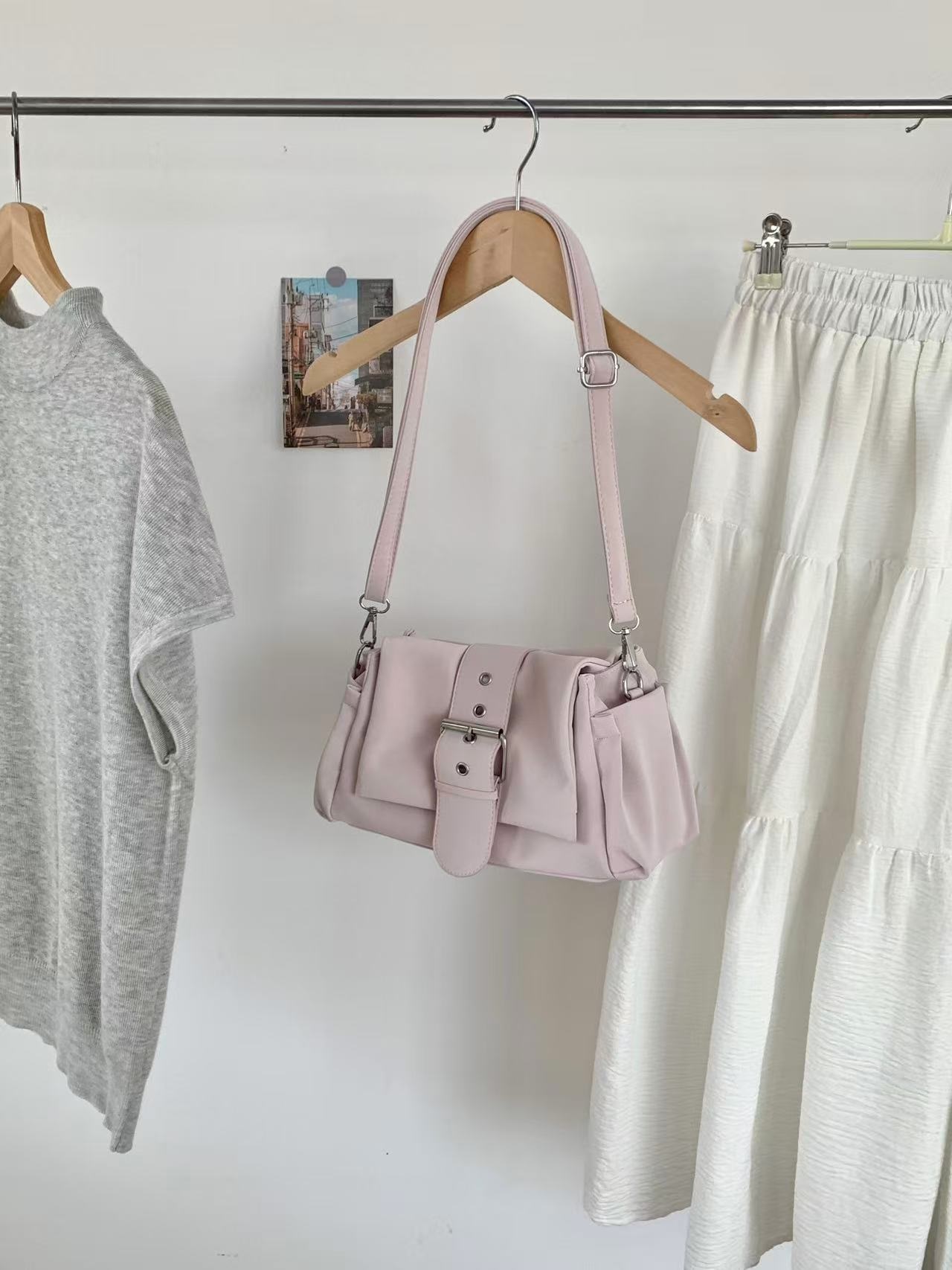 レザー調ベルトポケット無地ショルダーバッグ | 詳細画像10