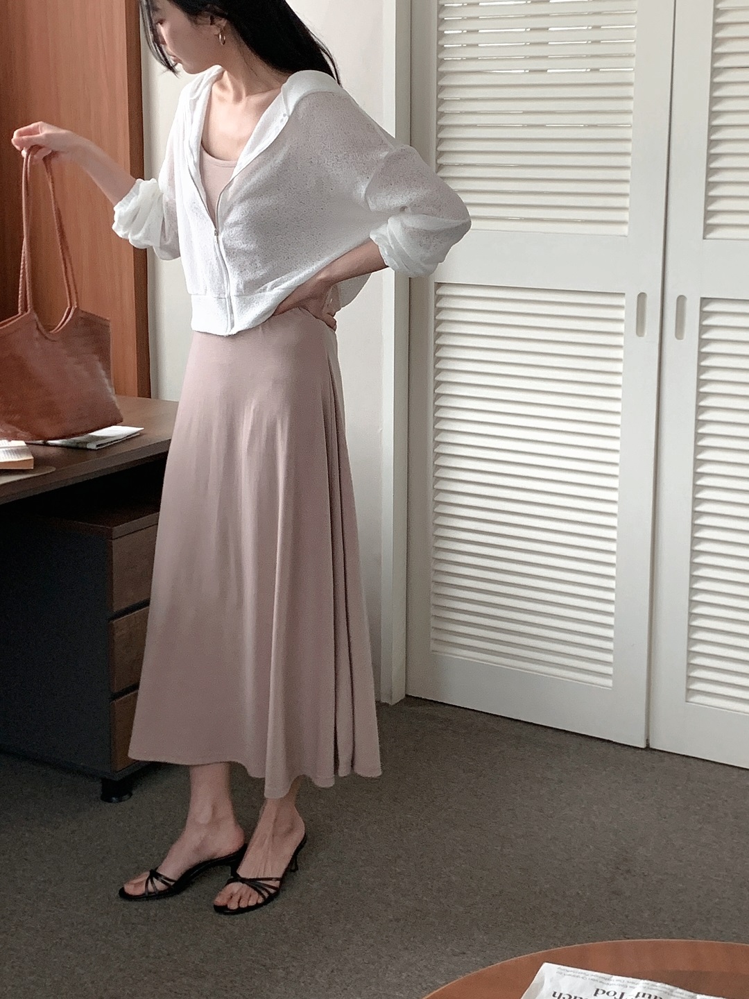 ジップアップフードロングルーズ長袖フレアAラインセミクロップドドロップショルダー無地ジップパーカーキャミワンピース | 詳細画像2