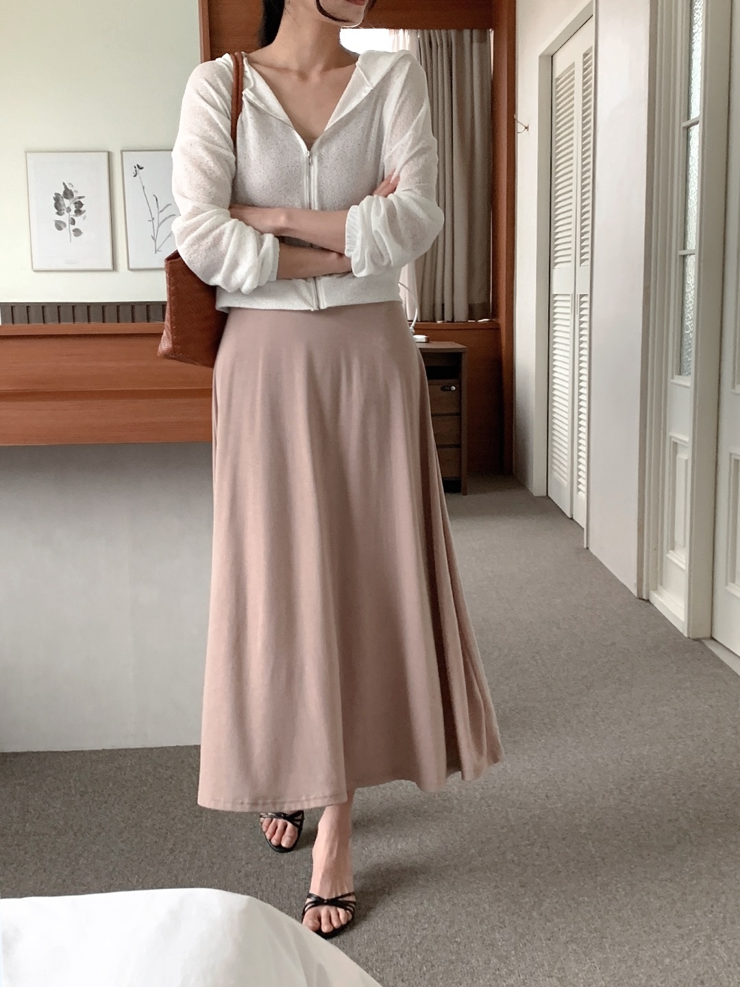 ジップアップフードロングルーズ長袖フレアAラインセミクロップドドロップショルダー無地ジップパーカーキャミワンピース | 詳細画像5