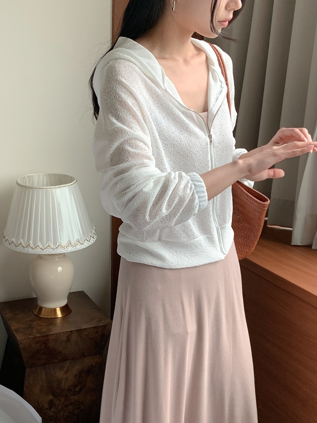 ジップアップフードロングルーズ長袖フレアAラインセミクロップドドロップショルダー無地ジップパーカーキャミワンピース | 詳細画像7