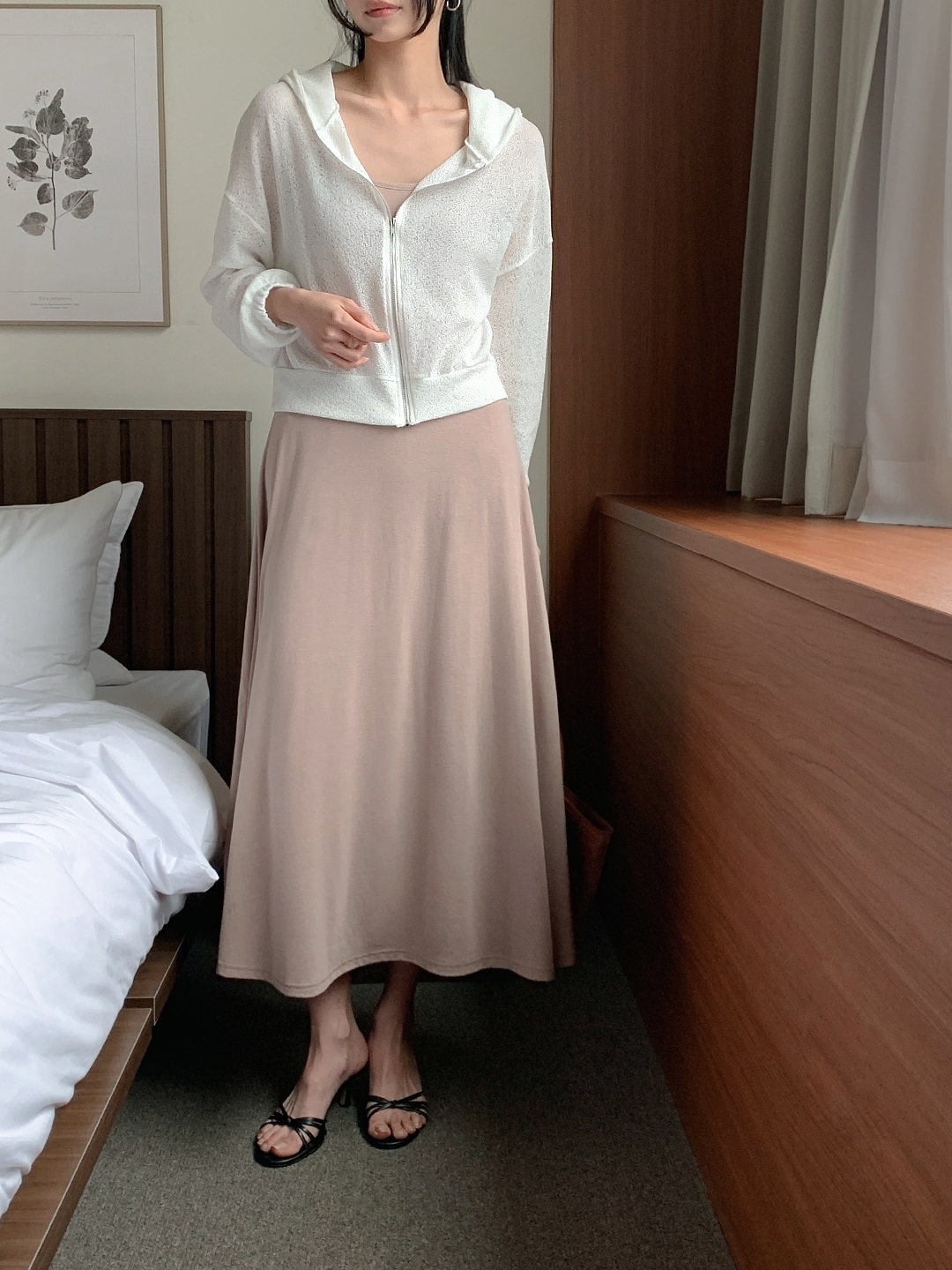 ジップアップフードロングルーズ長袖フレアAラインセミクロップドドロップショルダー無地ジップパーカーキャミワンピース | 詳細画像8