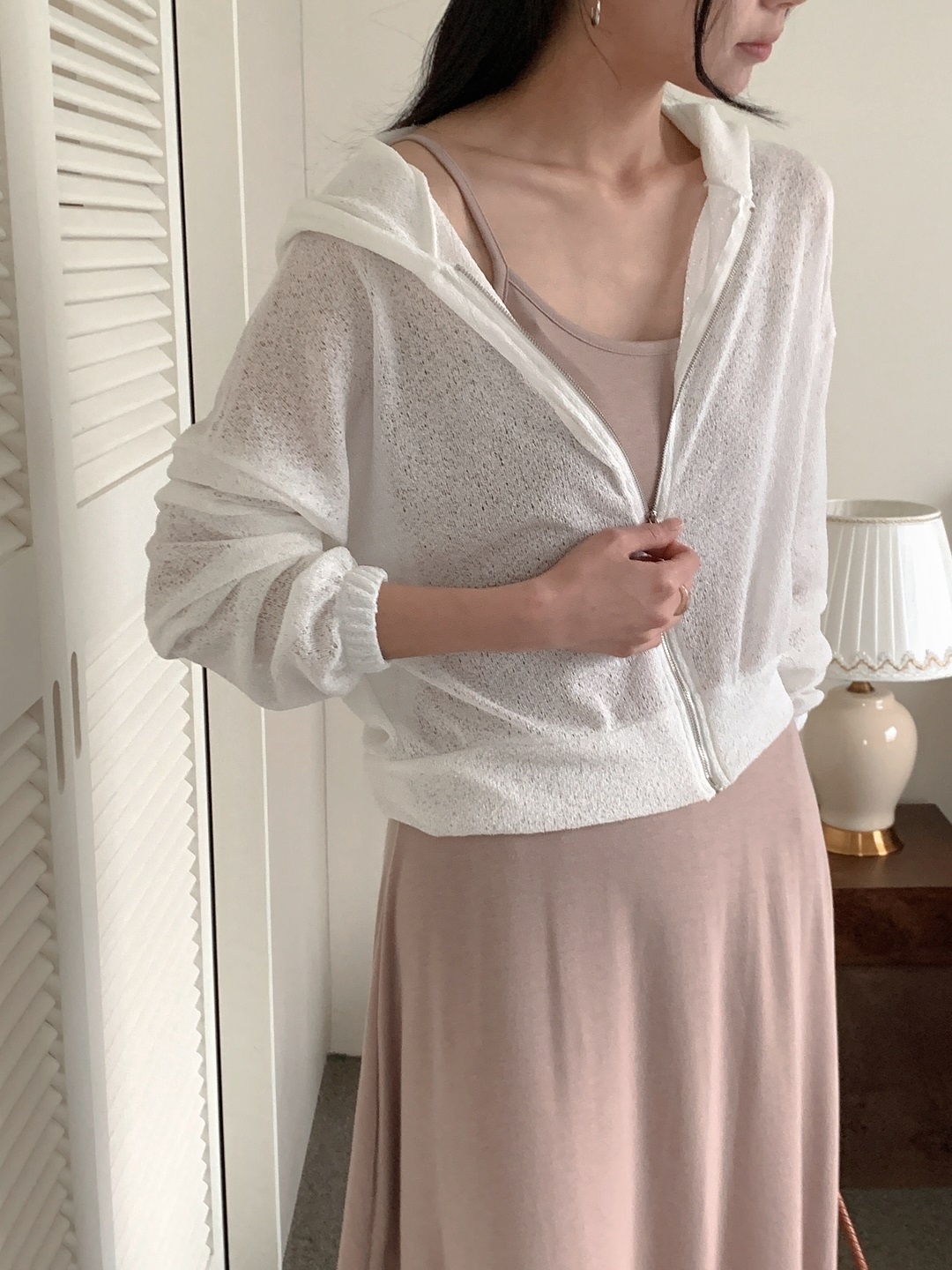 ジップアップフードロングルーズ長袖フレアAラインセミクロップドドロップショルダー無地ジップパーカーキャミワンピース | 詳細画像9