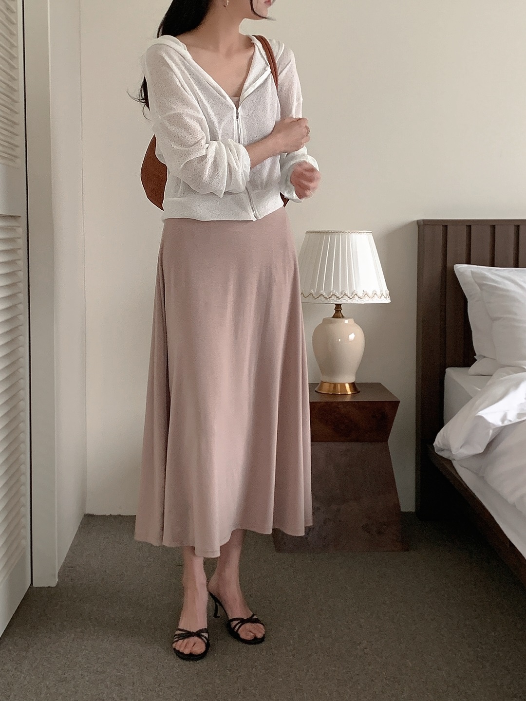 ジップアップフードロングルーズ長袖フレアAラインセミクロップドドロップショルダー無地ジップパーカーキャミワンピース | 詳細画像11