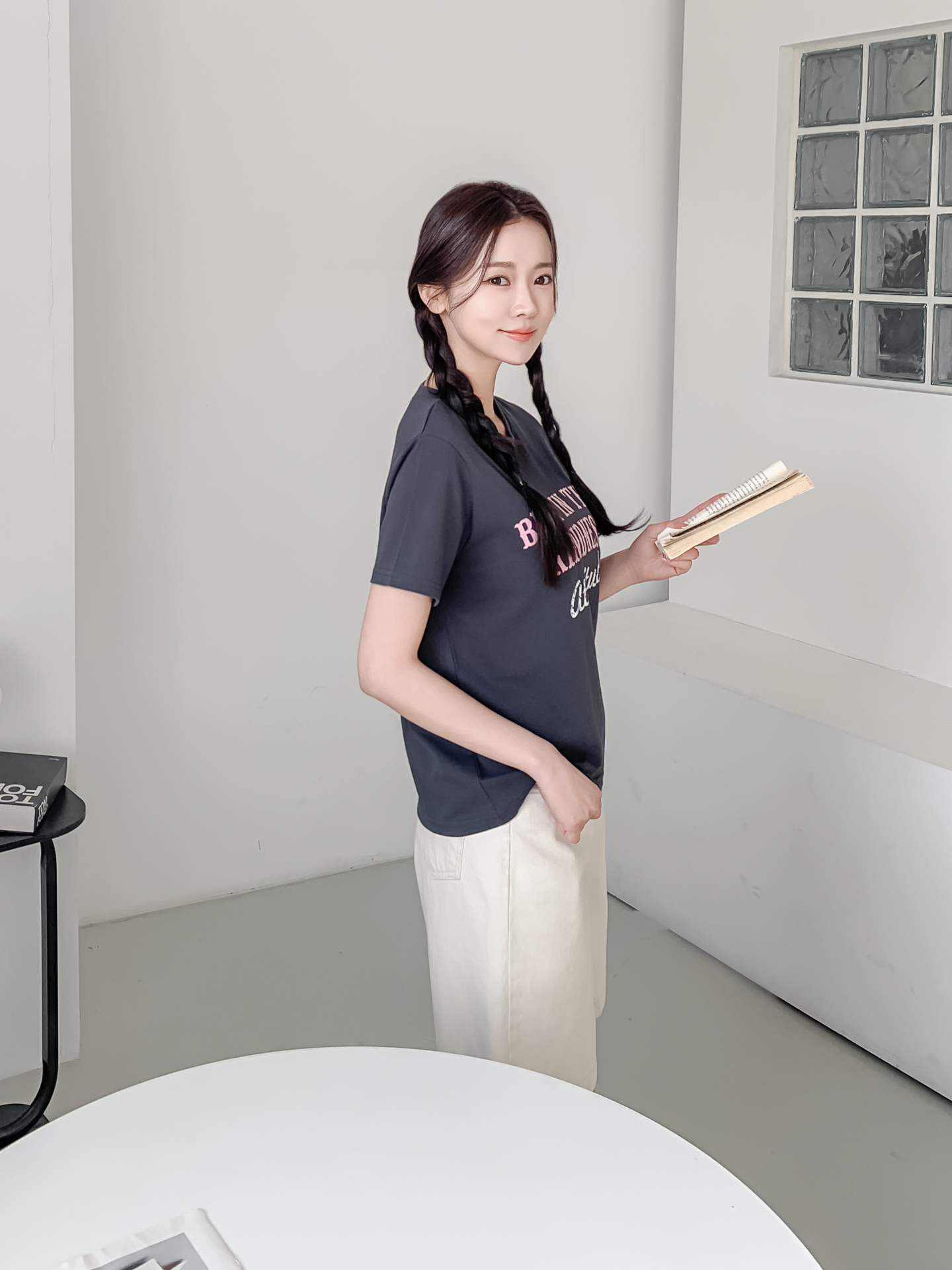 コットンラウンドネックベーシック半袖レタリングTシャツ | 詳細画像22