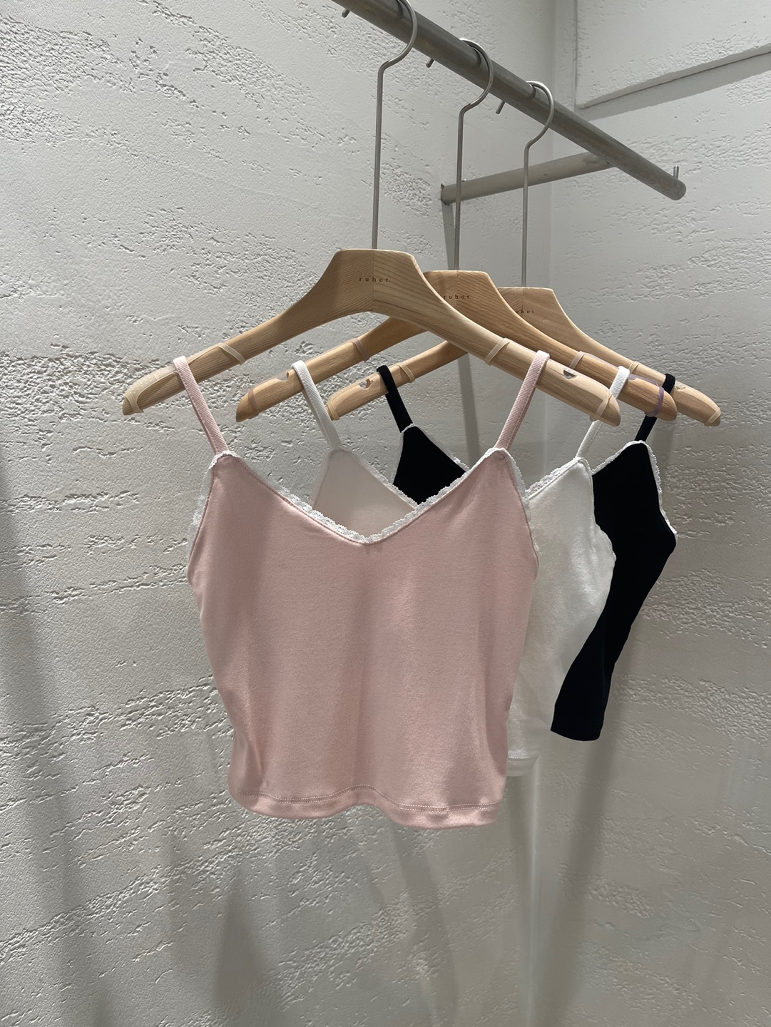 ボタンアンバランスネック長袖ギャザーカーディガンキャミソールアンサンブル | 詳細画像24