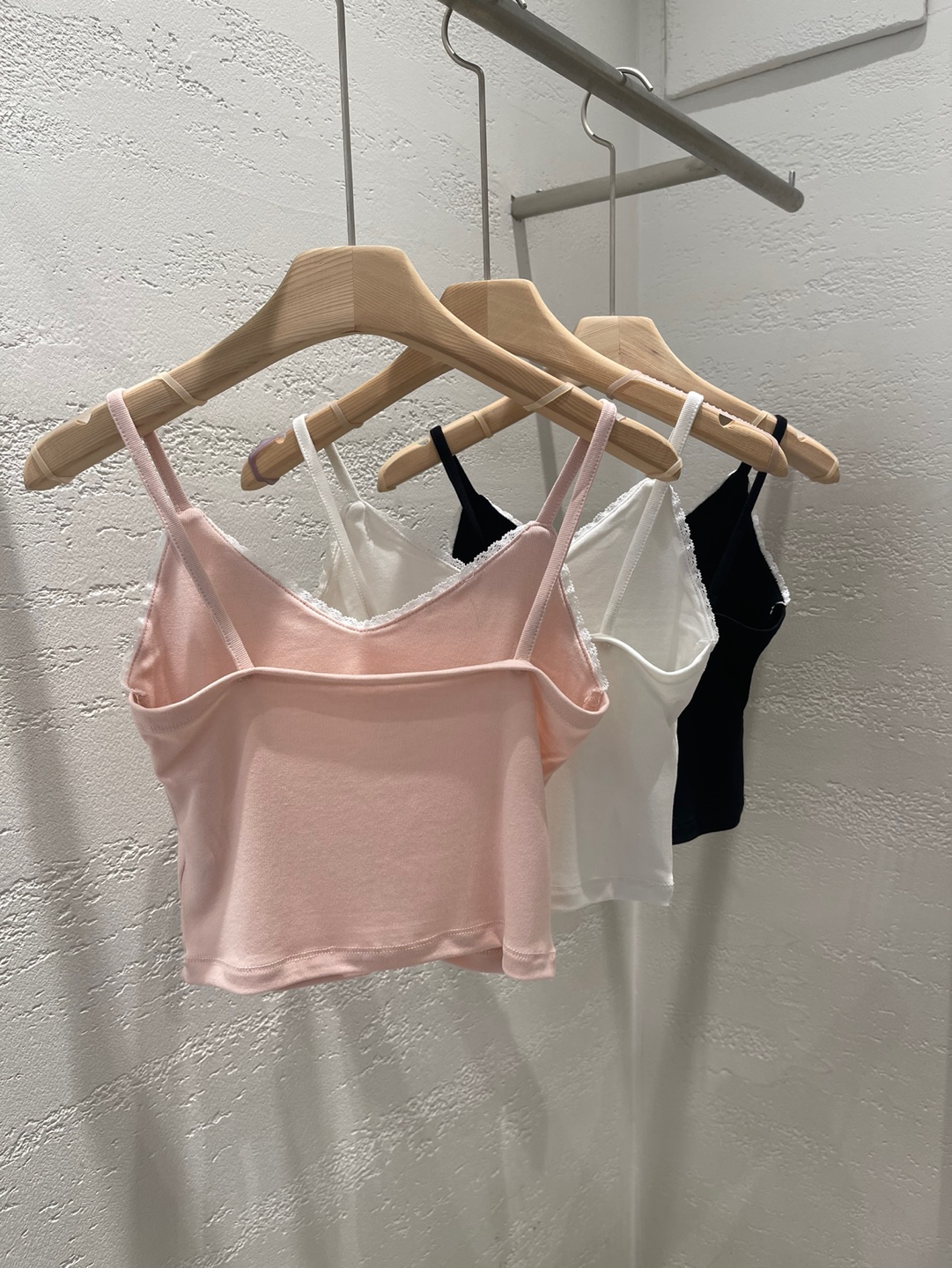 ボタンアンバランスネック長袖ギャザーカーディガンキャミソールアンサンブル | 詳細画像25