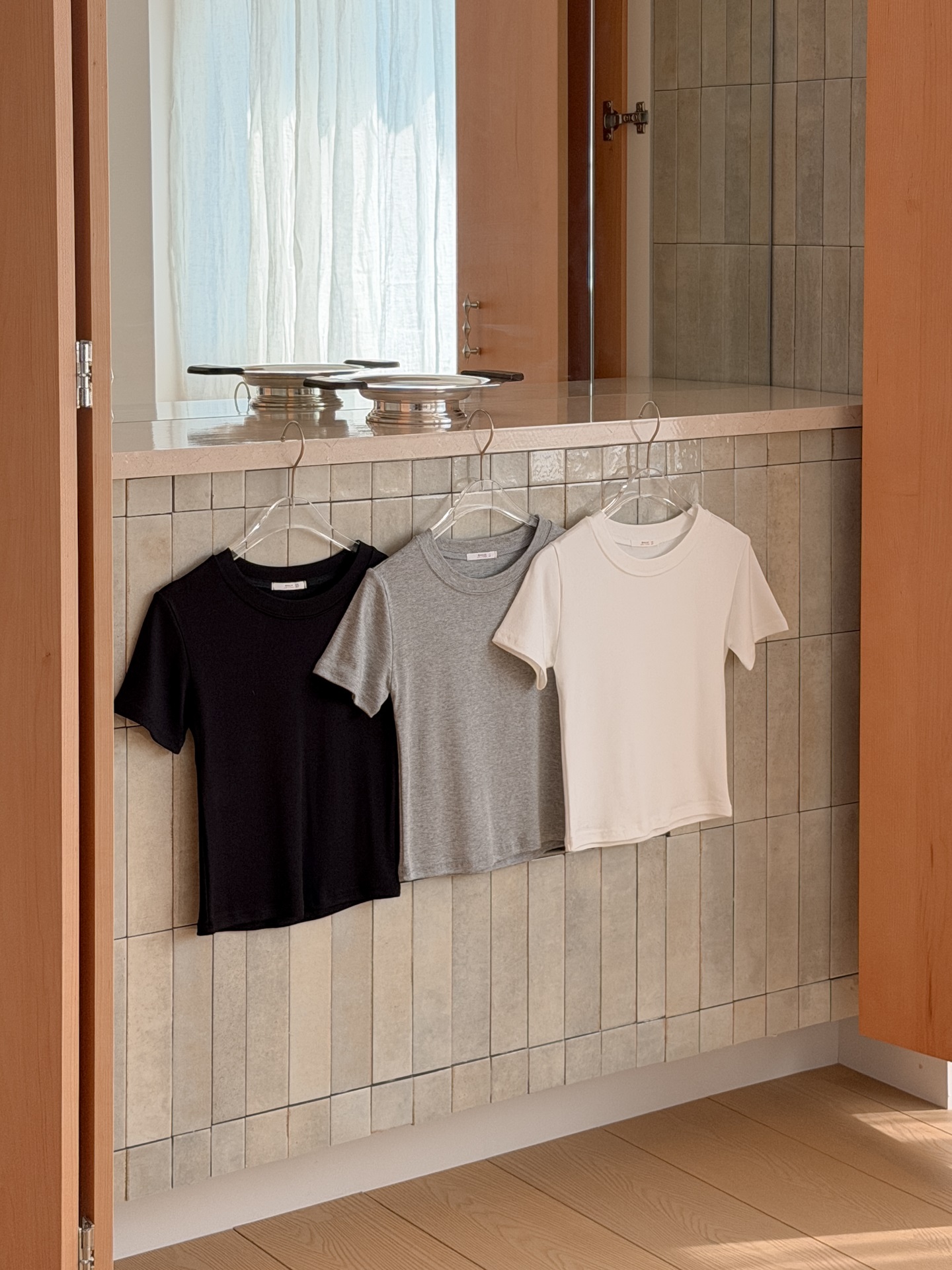 ラウンドネックベーシッククロップドスリム半袖Tシャツ | 詳細画像3