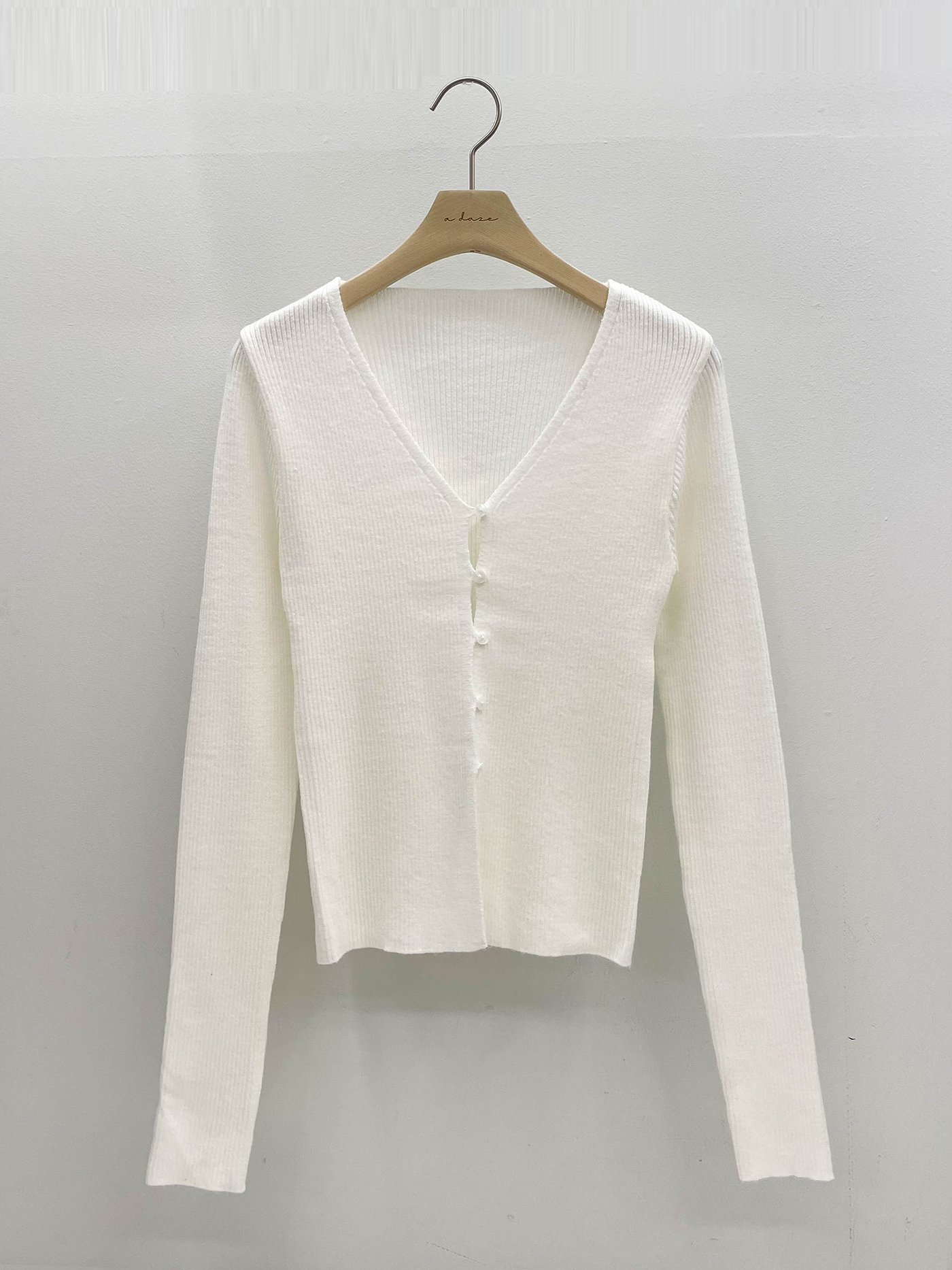 リブボタンVネックスリムカーディガン | 詳細画像17