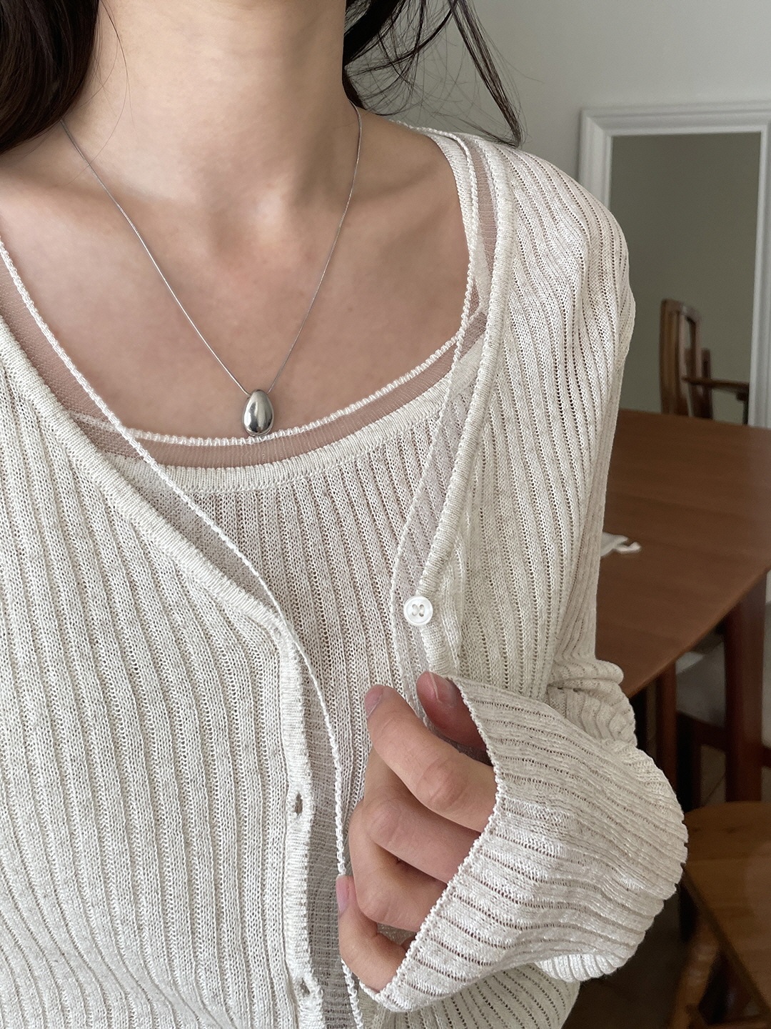 リブリネン混Vネックカーディガンキャミソールアンサンブル | 詳細画像2