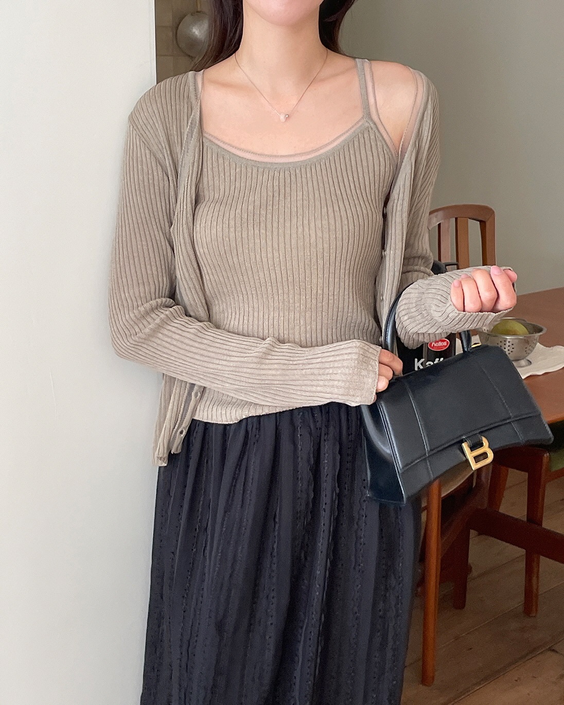 リブリネン混Vネックカーディガンキャミソールアンサンブル | 詳細画像8