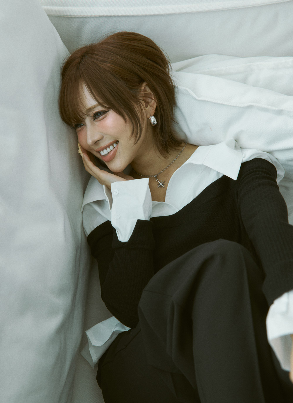 コンビオフショルダーアンバランスネックレイヤード風ブラウス | DHOLIC | 詳細画像4