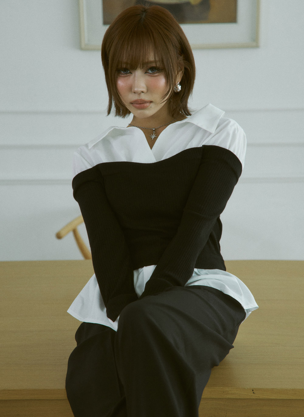 コンビオフショルダーアンバランスネックレイヤード風ブラウス | DHOLIC | 詳細画像13