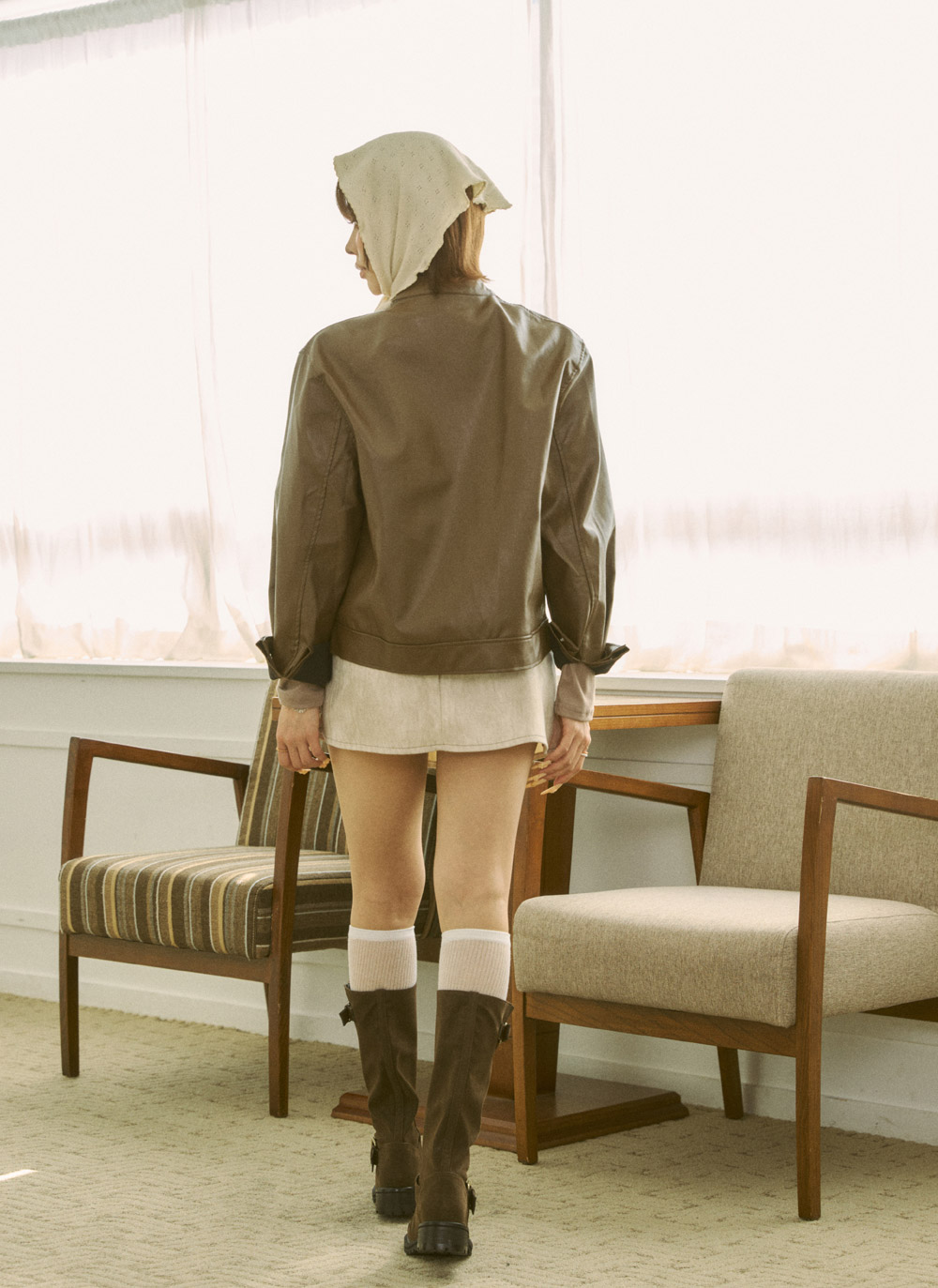 レザー調ジップアップラウンドネックライダースジャンパー | DHOLIC | 詳細画像15