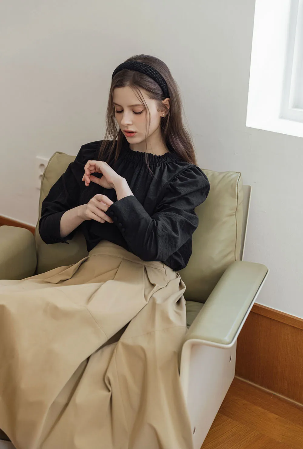 ボタンベーシックパフスリーブ長袖ブラウス | 詳細画像1