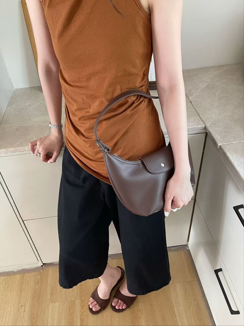 レザー調ジップアップスナップボタン無地トートバッグ | 詳細画像3