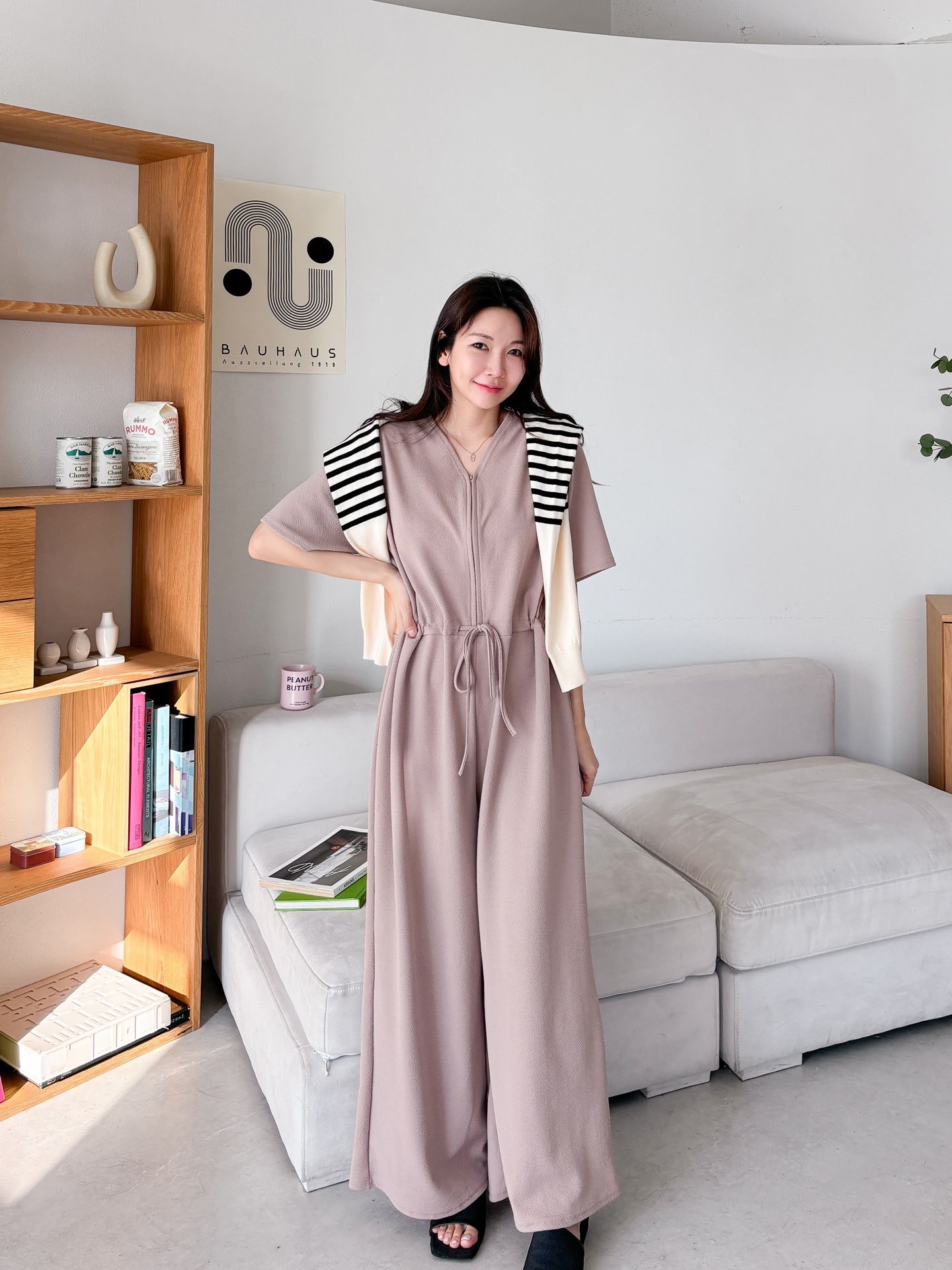 ジップアップVネックドローストリングラインロングルーズ半袖ワイドドロップショルダー無地オールインワン | 詳細画像2