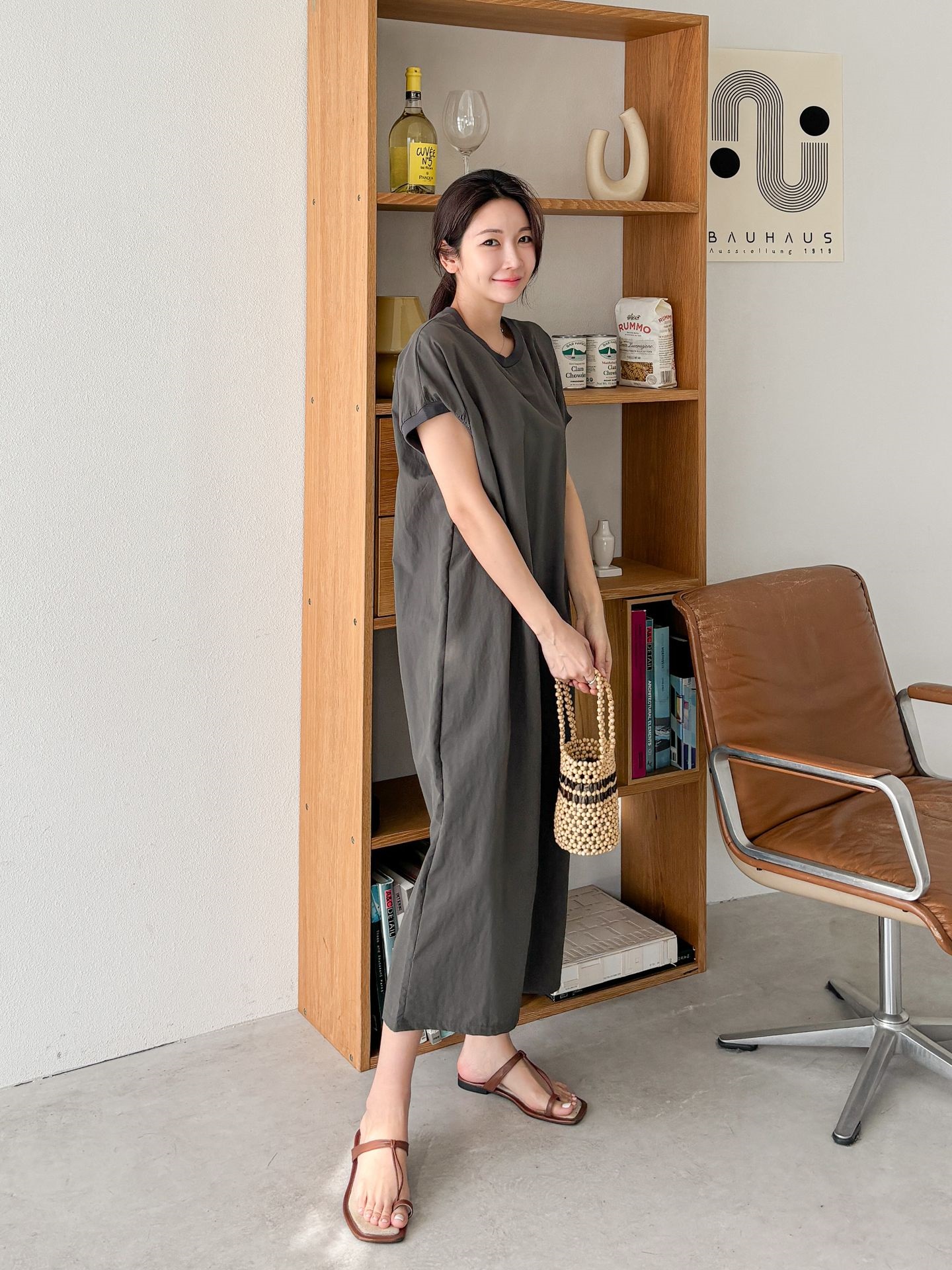 ナイロンラウンドネックフレンチスリーブラグランオーバーサイズマキシルーズ半袖Hライン(ロング丈)無地ワンピース | 詳細画像7