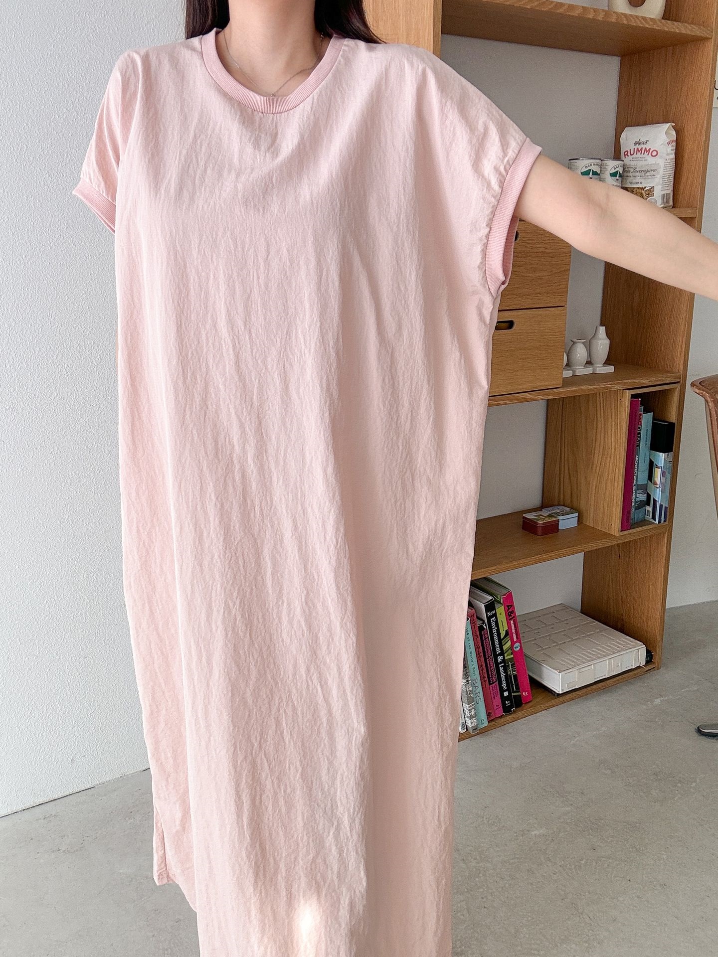 ナイロンラウンドネックフレンチスリーブラグランオーバーサイズマキシルーズ半袖Hライン(ロング丈)無地ワンピース | 詳細画像20