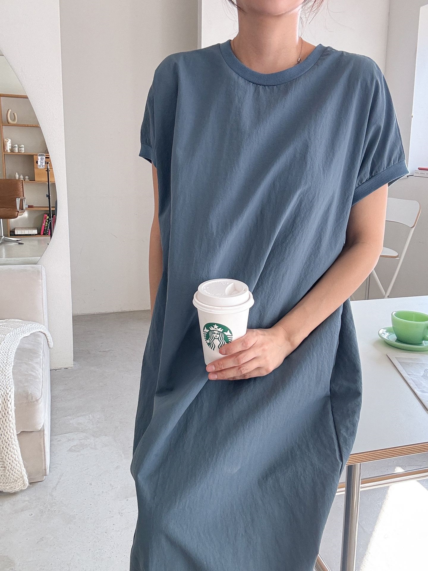 ナイロンラウンドネックフレンチスリーブラグランオーバーサイズマキシルーズ半袖Hライン(ロング丈)無地ワンピース | 詳細画像35